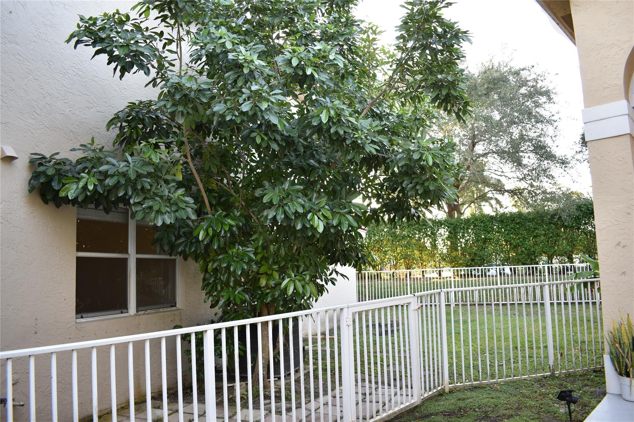 SILVER LAKES PHASE III - Residential Lease