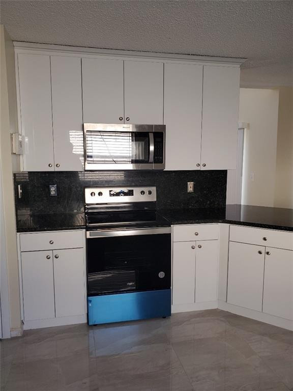 SILVER LAKES PHASE III - Residential Lease