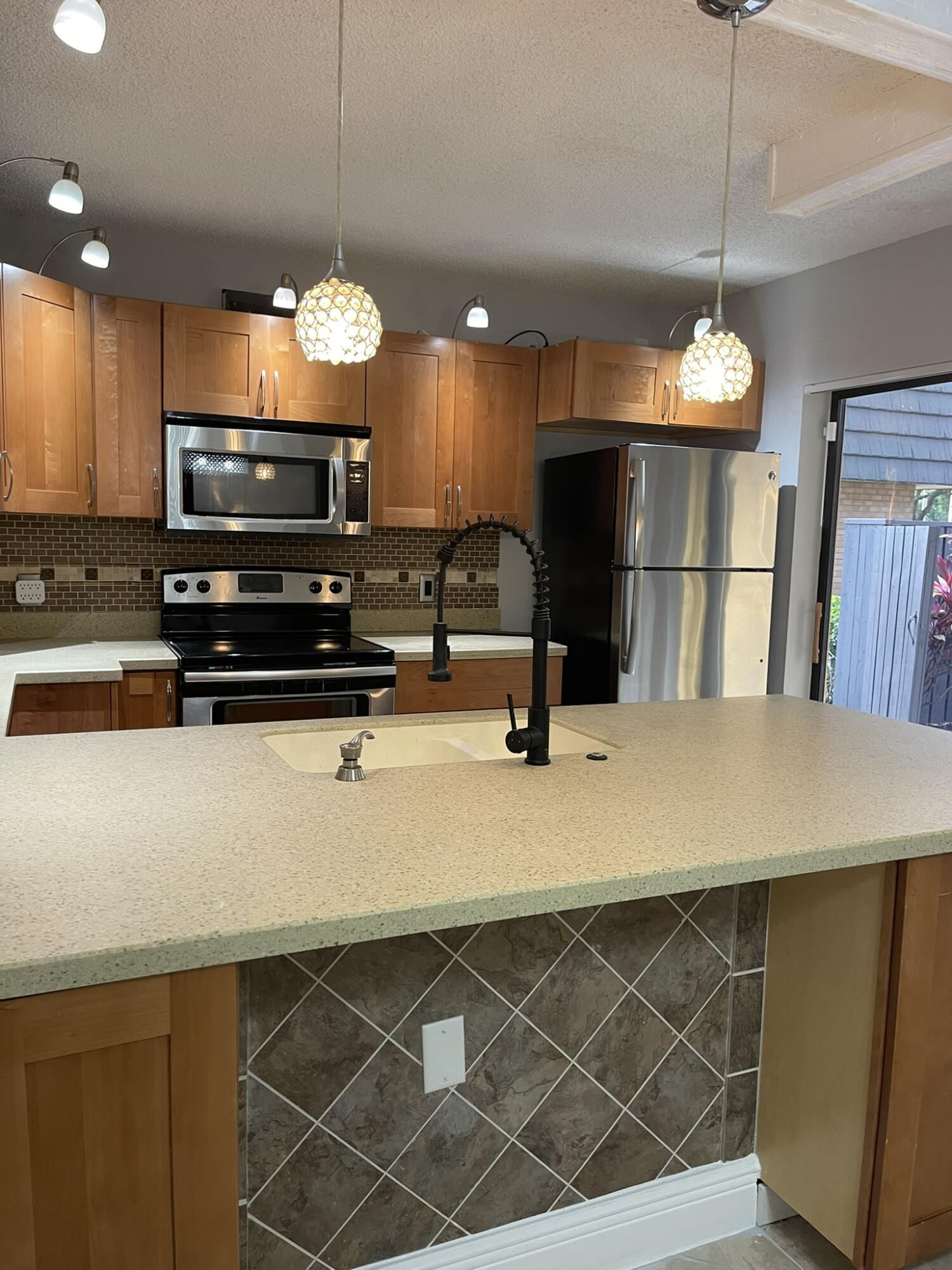 VILLAGE OF SANDALWOOD LAKES 2 - Residential Lease