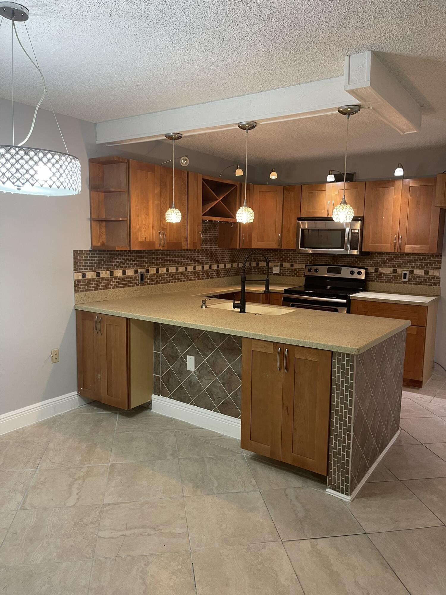 VILLAGE OF SANDALWOOD LAKES 2 - Residential Lease