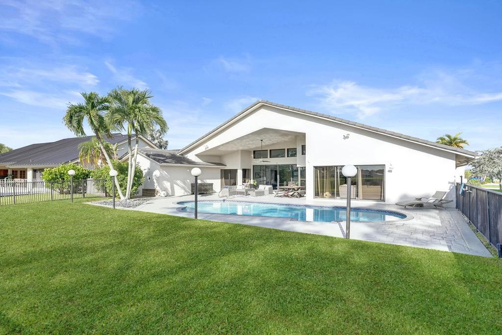 BOCA WOODS COUNTRY CLUB PH 3A - Residential