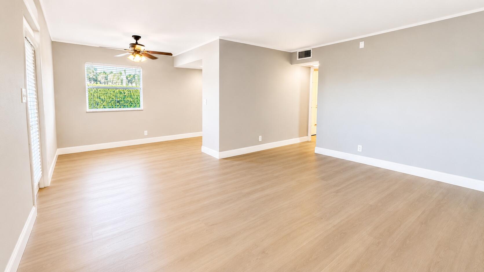 KINGS POINT SAXONY CONDOS - Residential