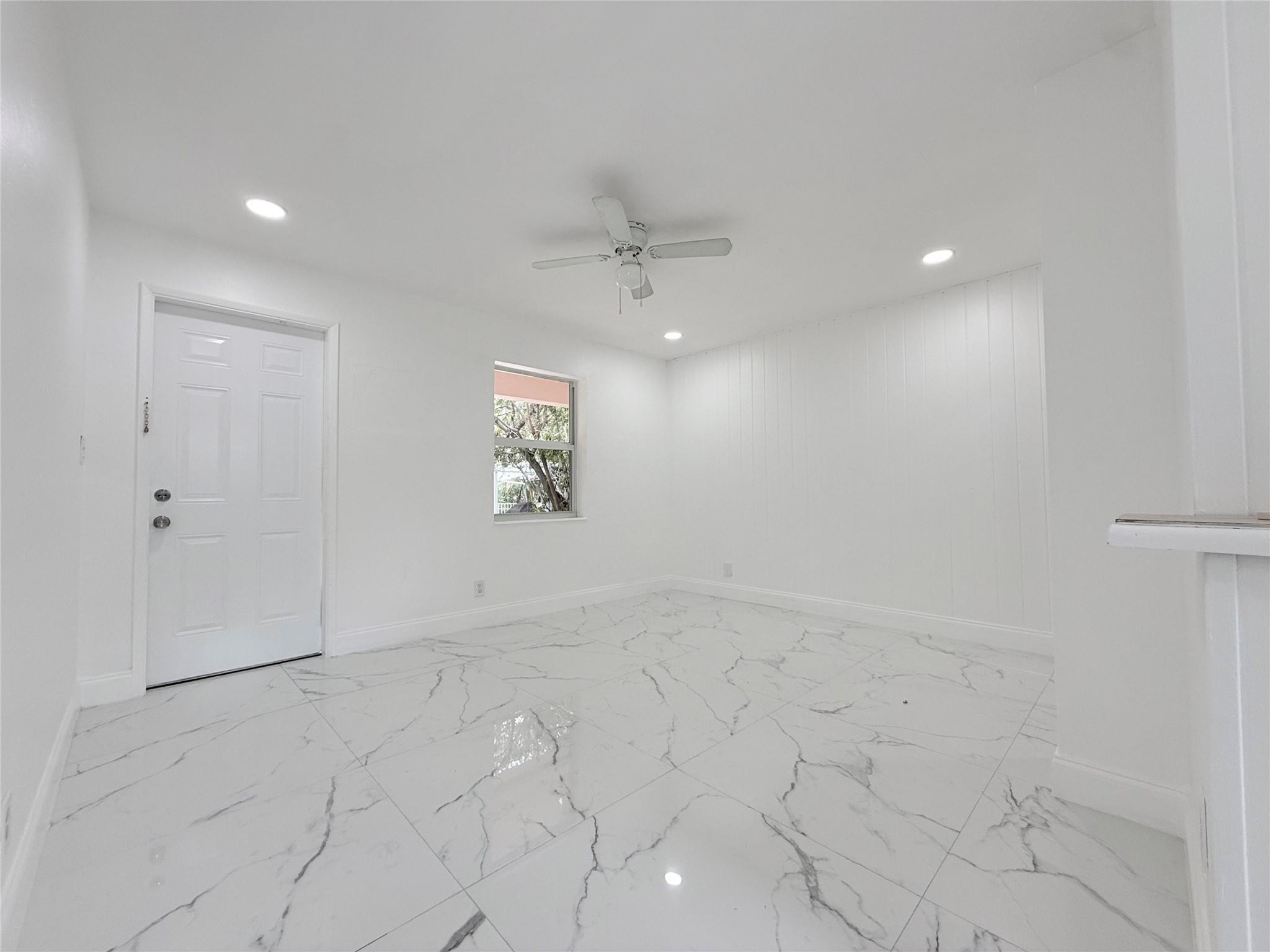 Hollywood South Side Add - Residential Lease