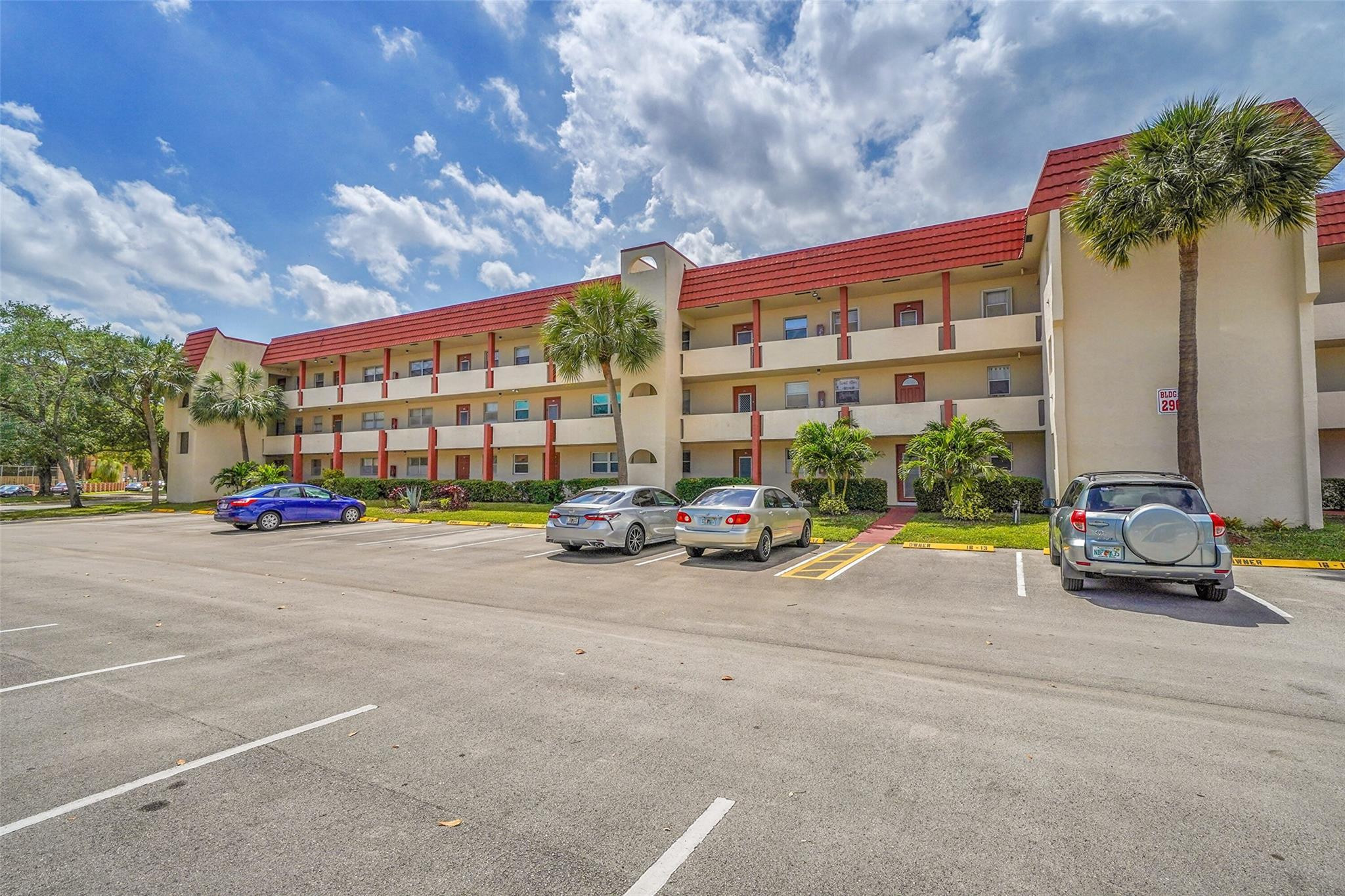 Sunrise Lakes Phase I - Residential