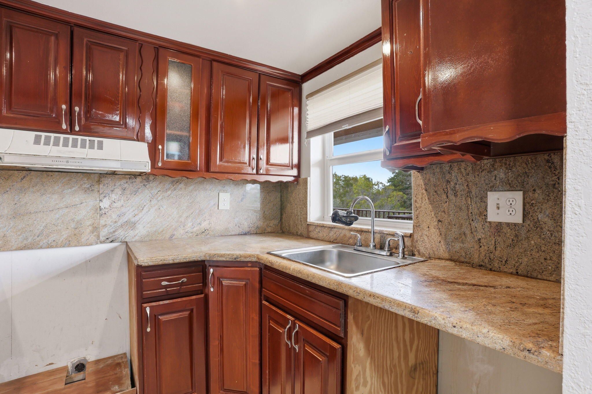 GARDENS AT LAUDERHILL CONDO - Residential