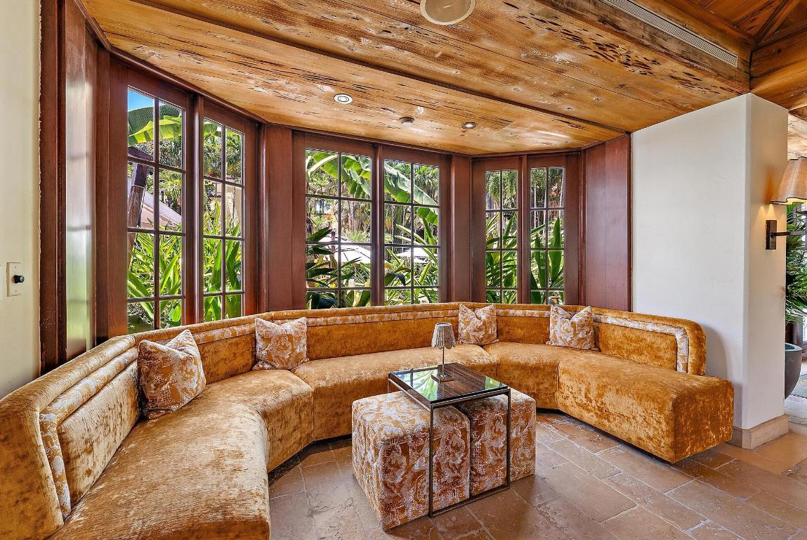 BRAZILIAN COURT HOTEL AND CONDO - Residential