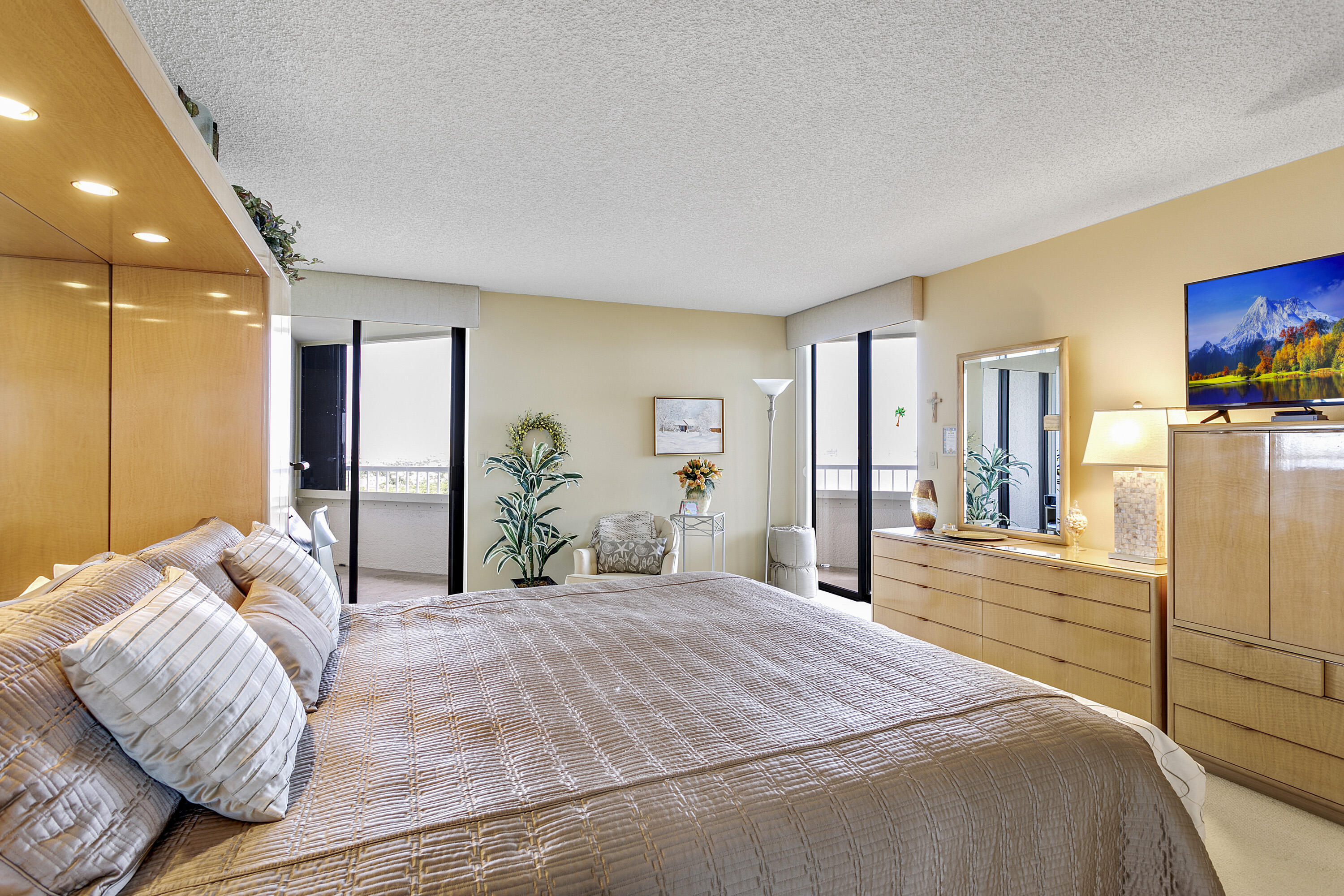 SEAWINDS CONDO - Residential