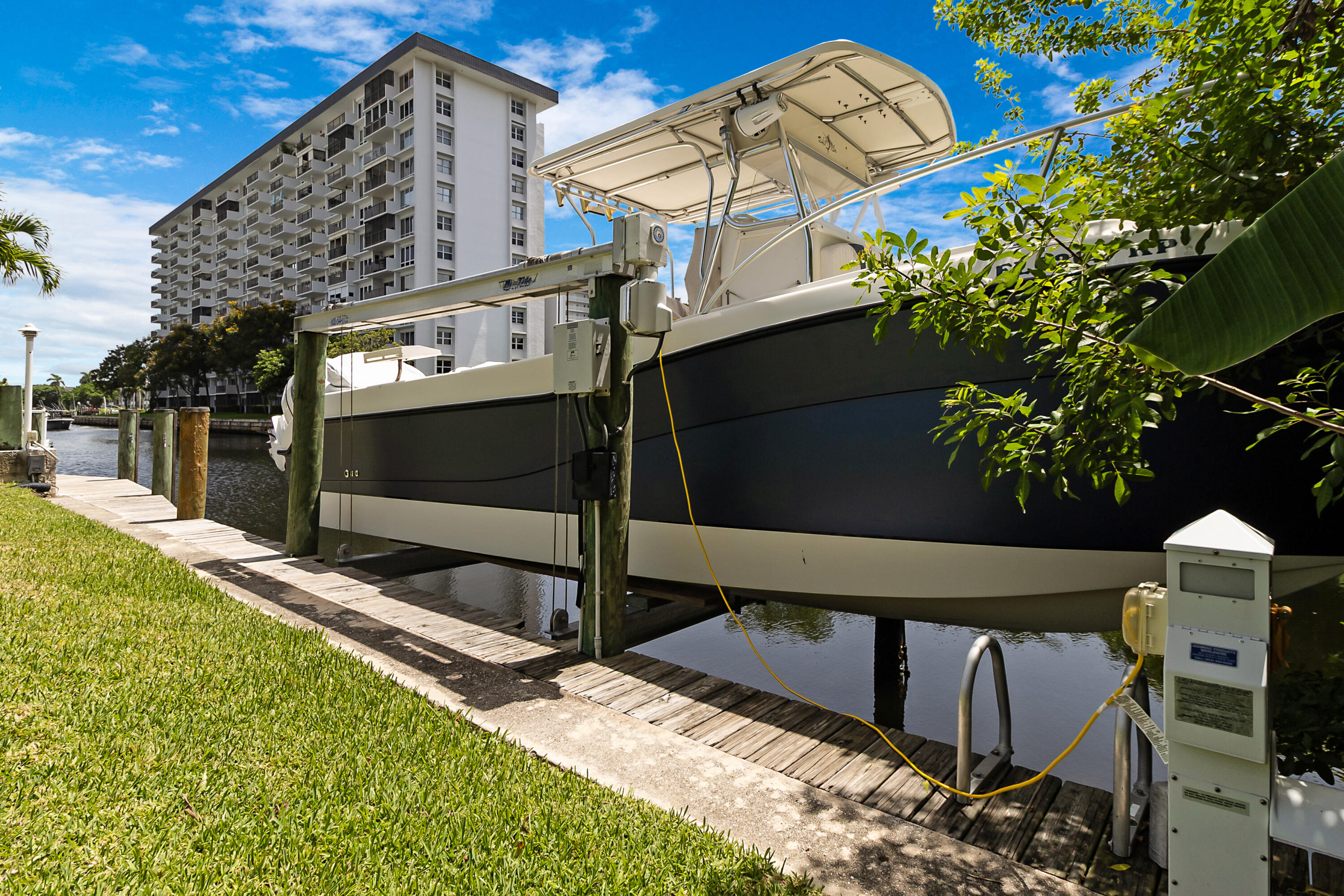 CYPRESS LAKE ESTATES - Residential