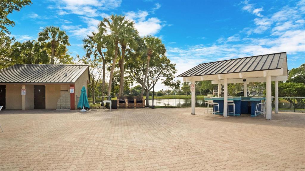 CYPRESS BEND CONDOMINIUM II - Residential