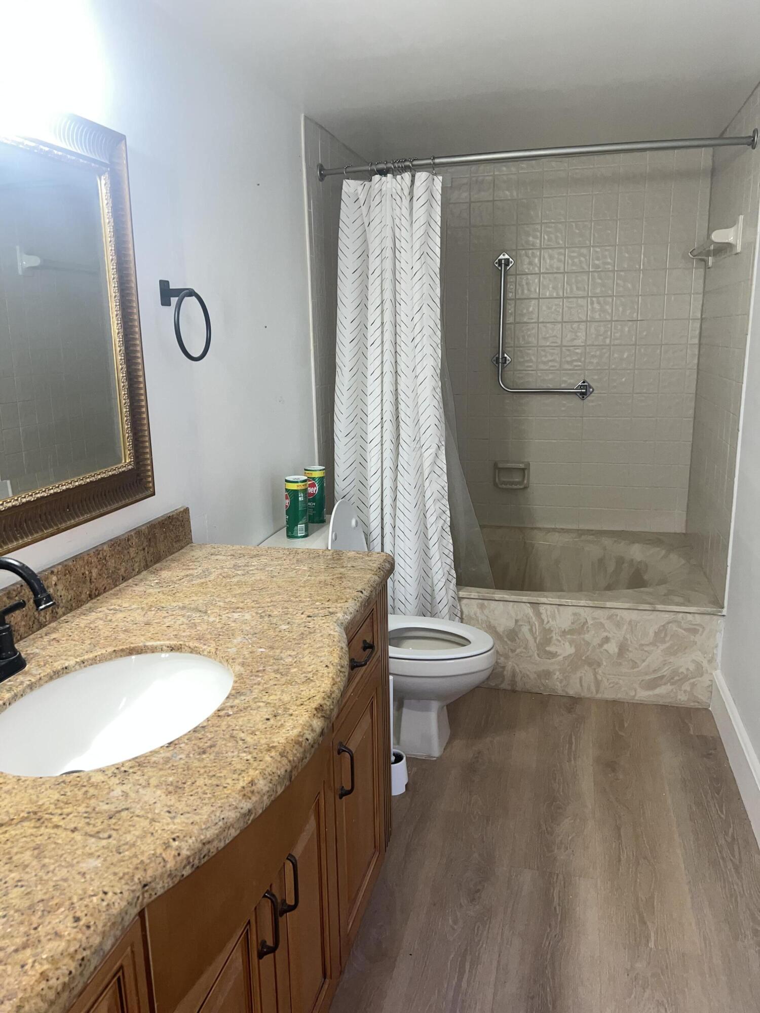 CYPRESS BEND CONDOMINIUM II - Residential