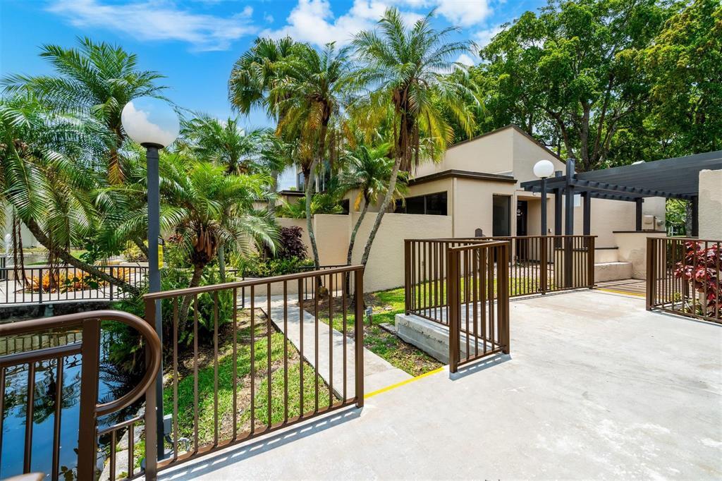 CYPRESS BEND CONDOMINIUM II - Residential