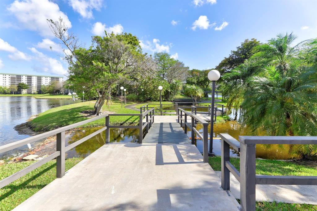 CYPRESS BEND CONDOMINIUM II - Residential
