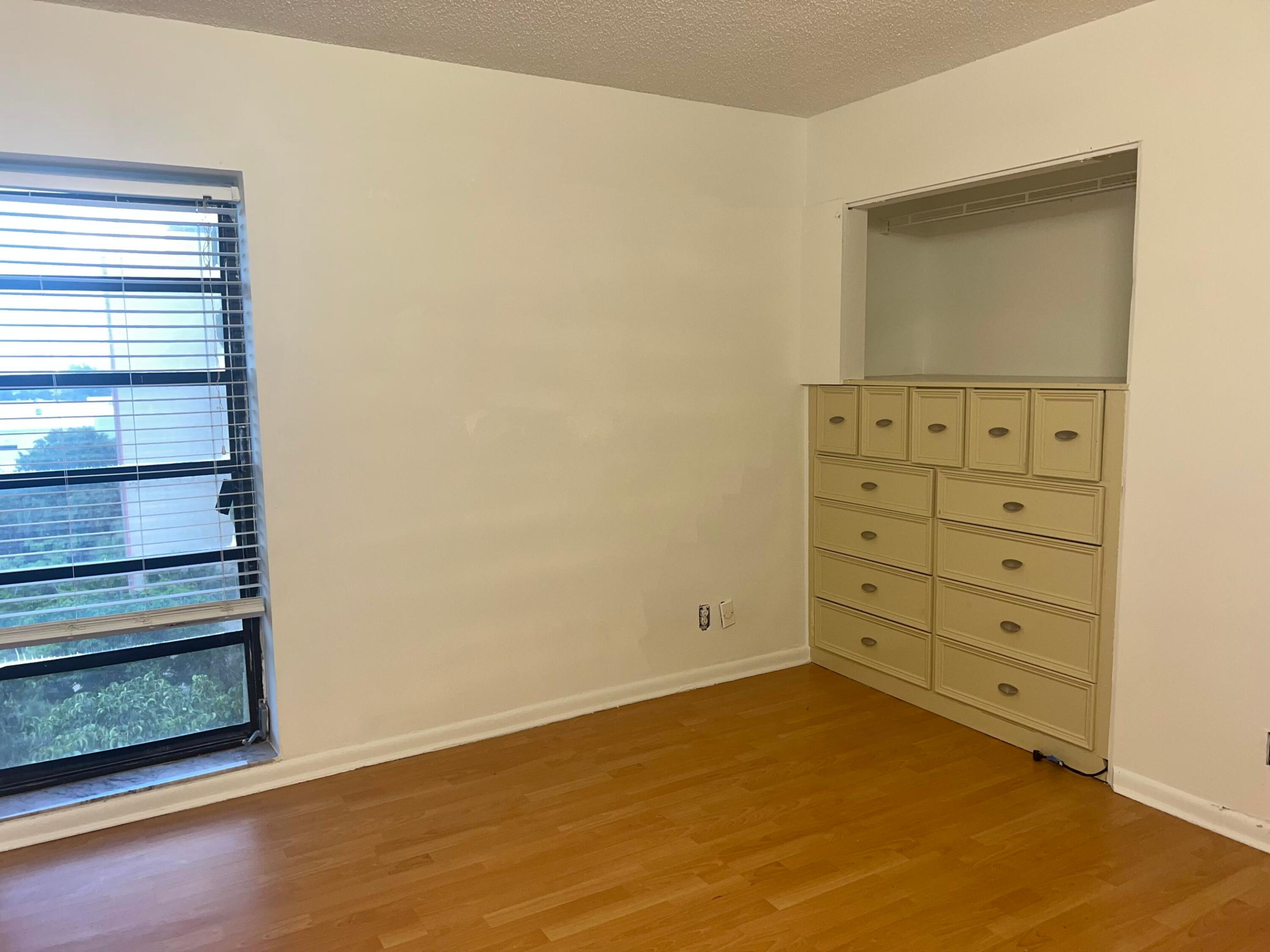 CYPRESS BEND CONDOMINIUM II - Residential