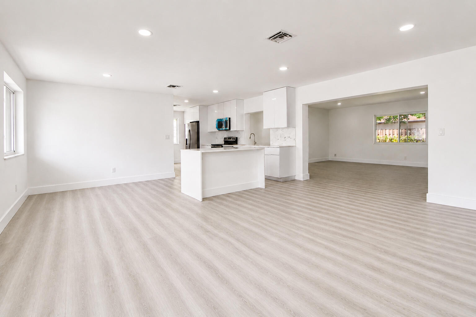 SUNRISE GOLF VILLAGE - Residential