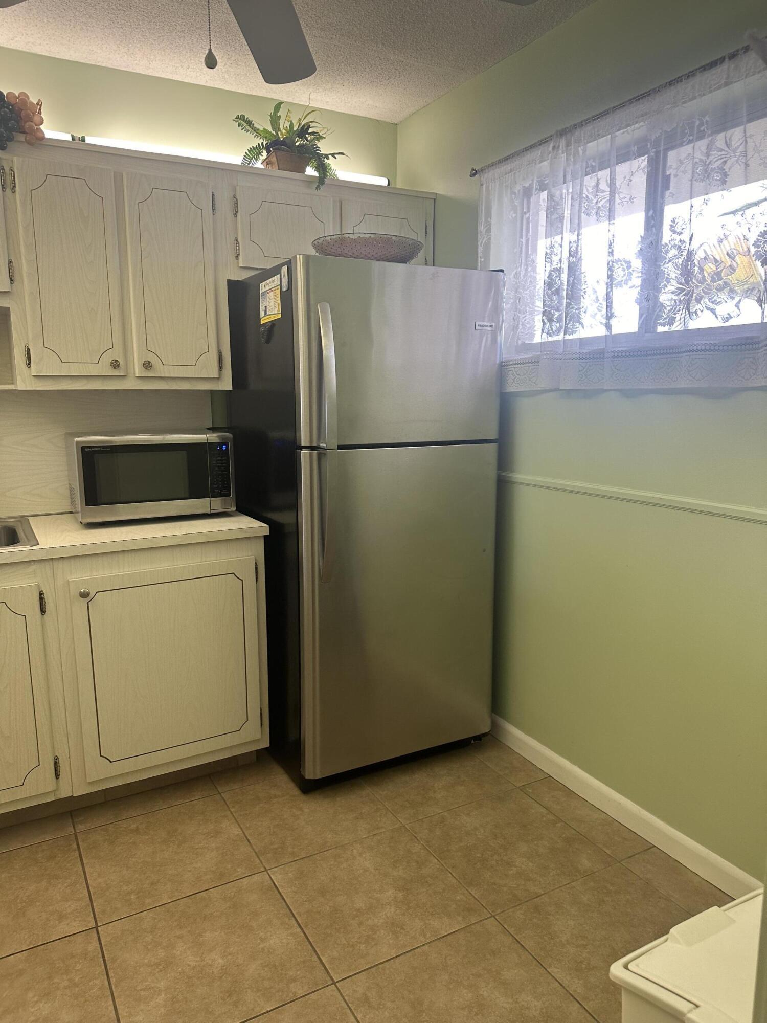 LAKE CLARKE GARDENS CONDO 22 - Residential