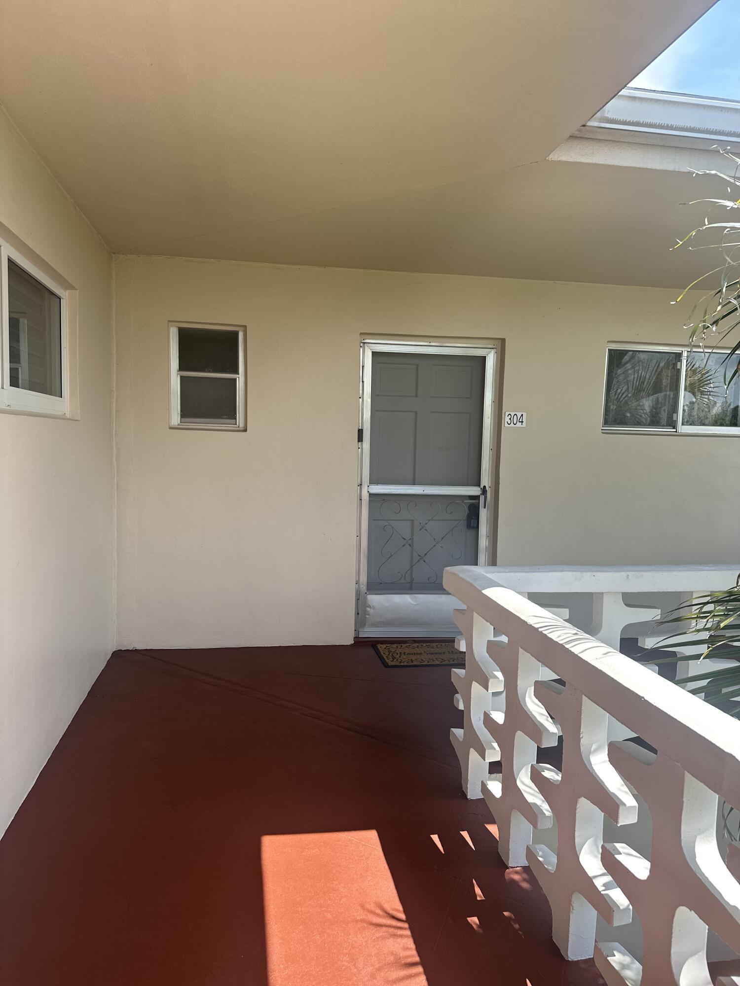 LAKE CLARKE GARDENS CONDO 22 - Residential