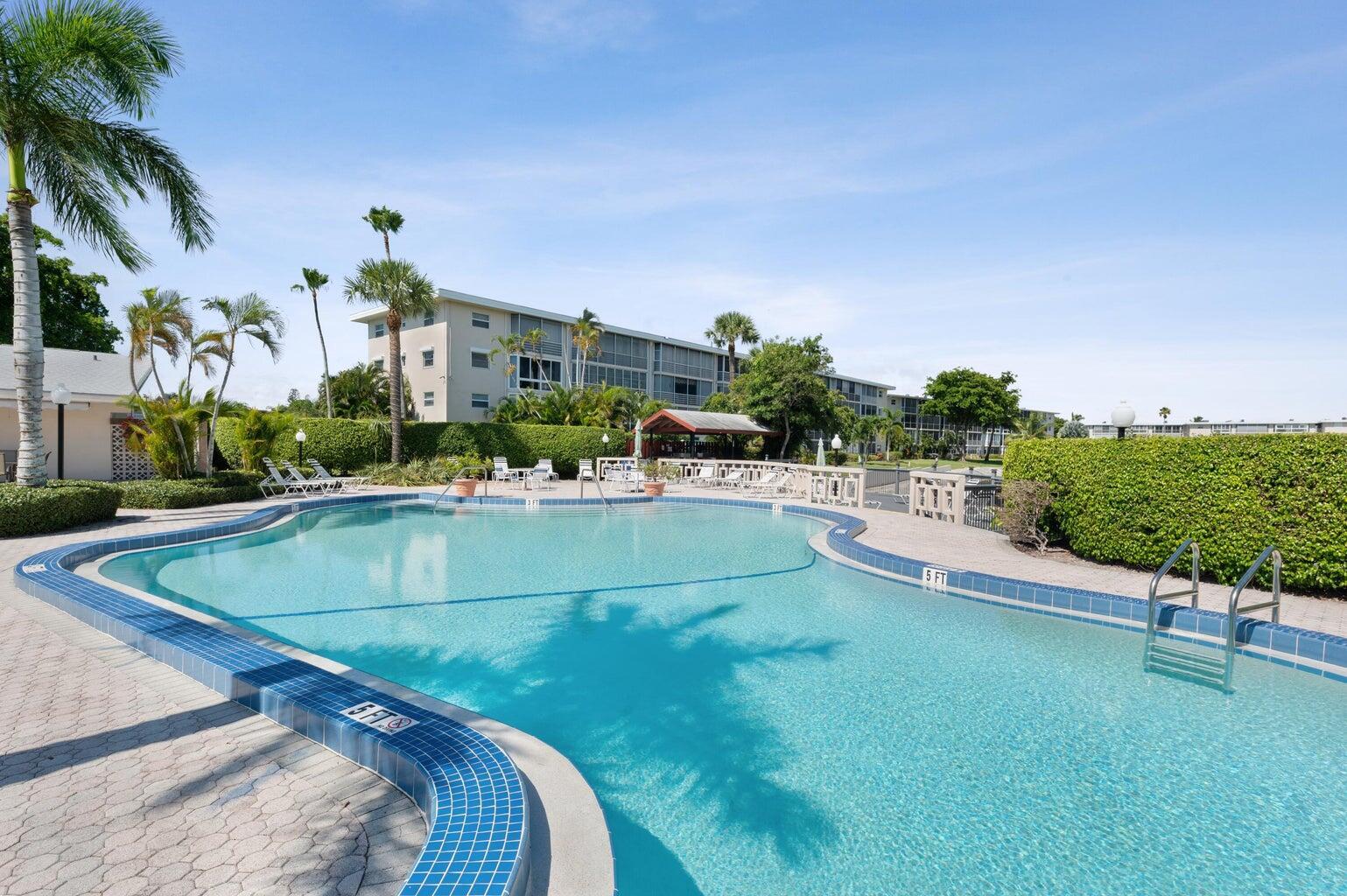 LAKE CLARKE GARDENS CONDO 22 - Residential