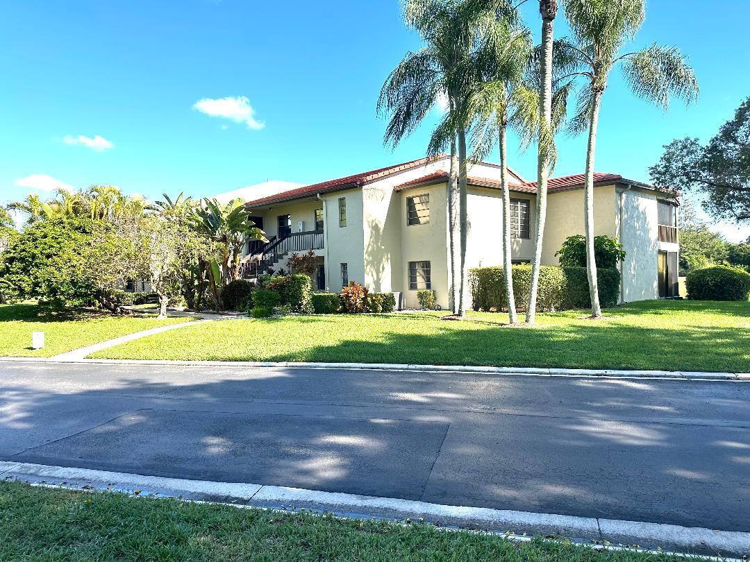 FAIRWAYS of BOCA LAGO CONDO - Residential