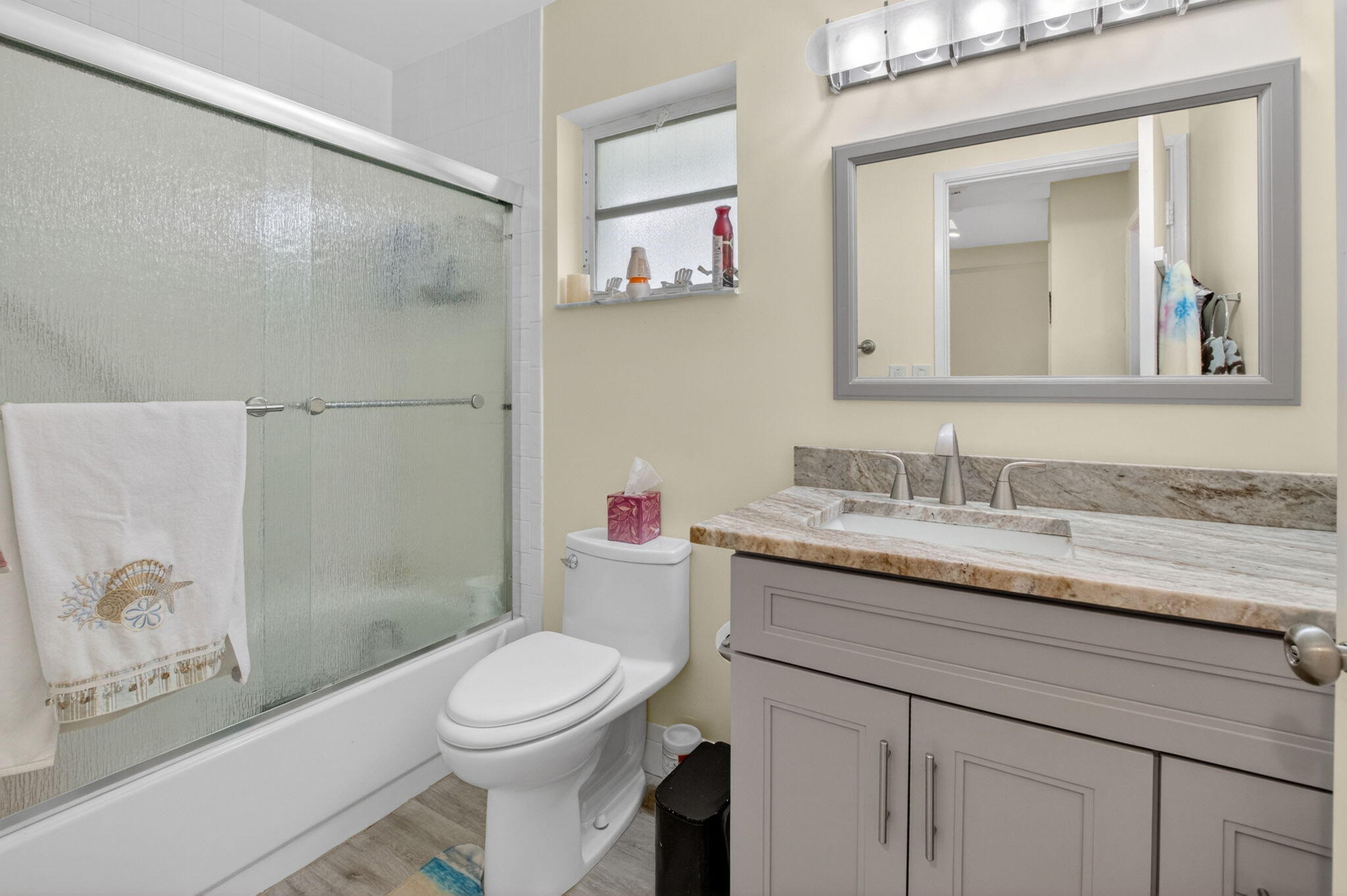 HUNTINGTON POINTE - Residential