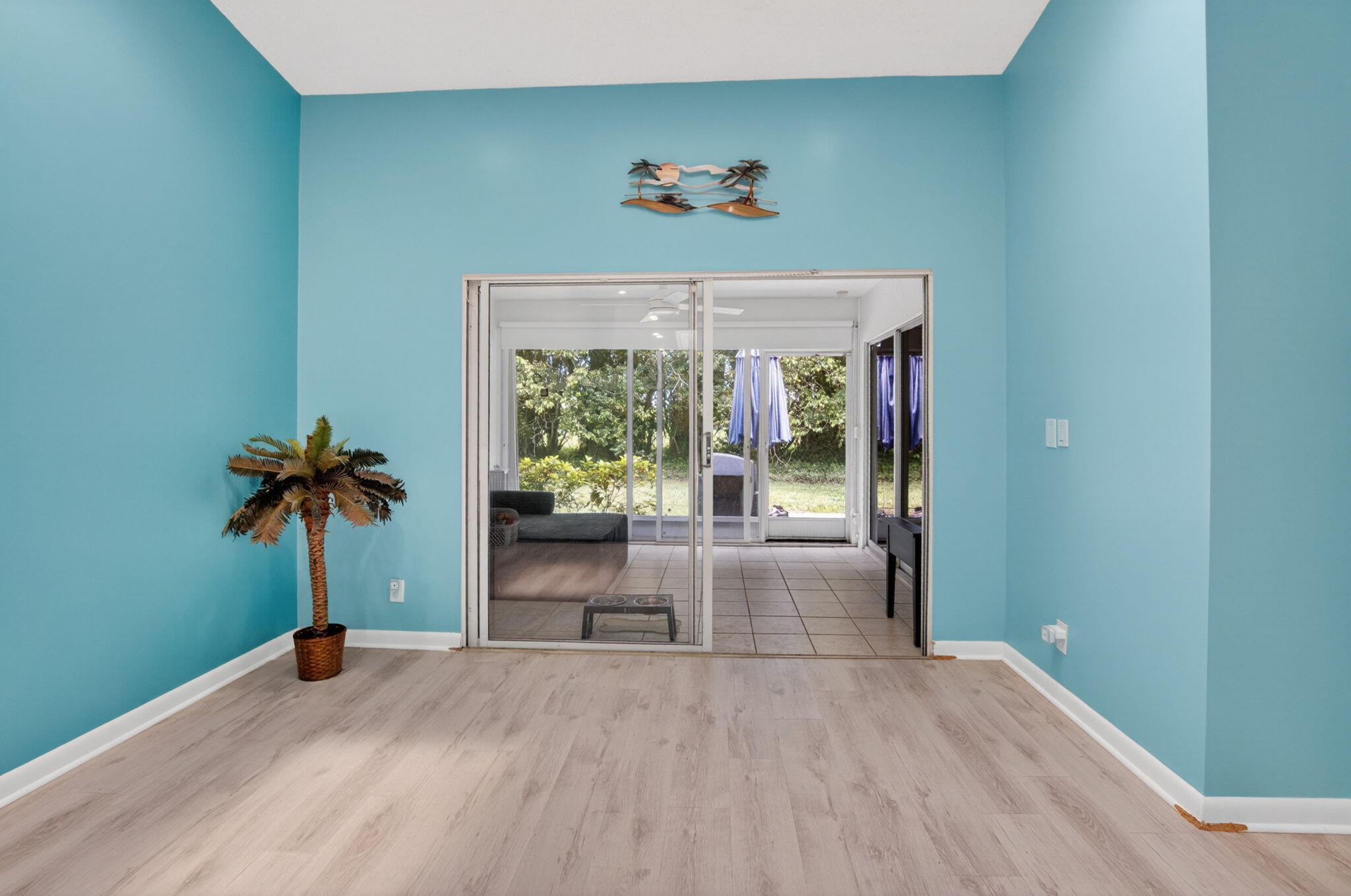 HUNTINGTON POINTE - Residential
