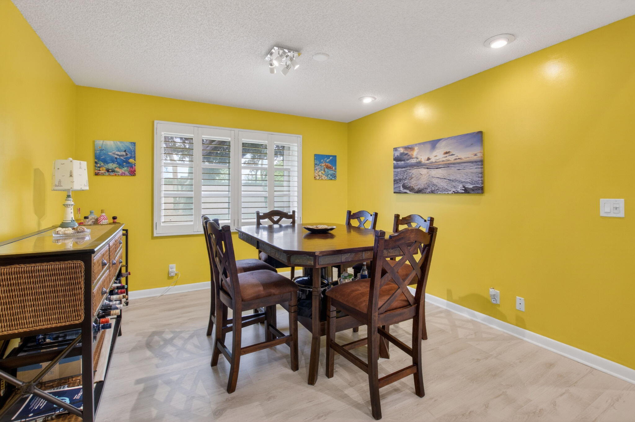 HUNTINGTON POINTE - Residential