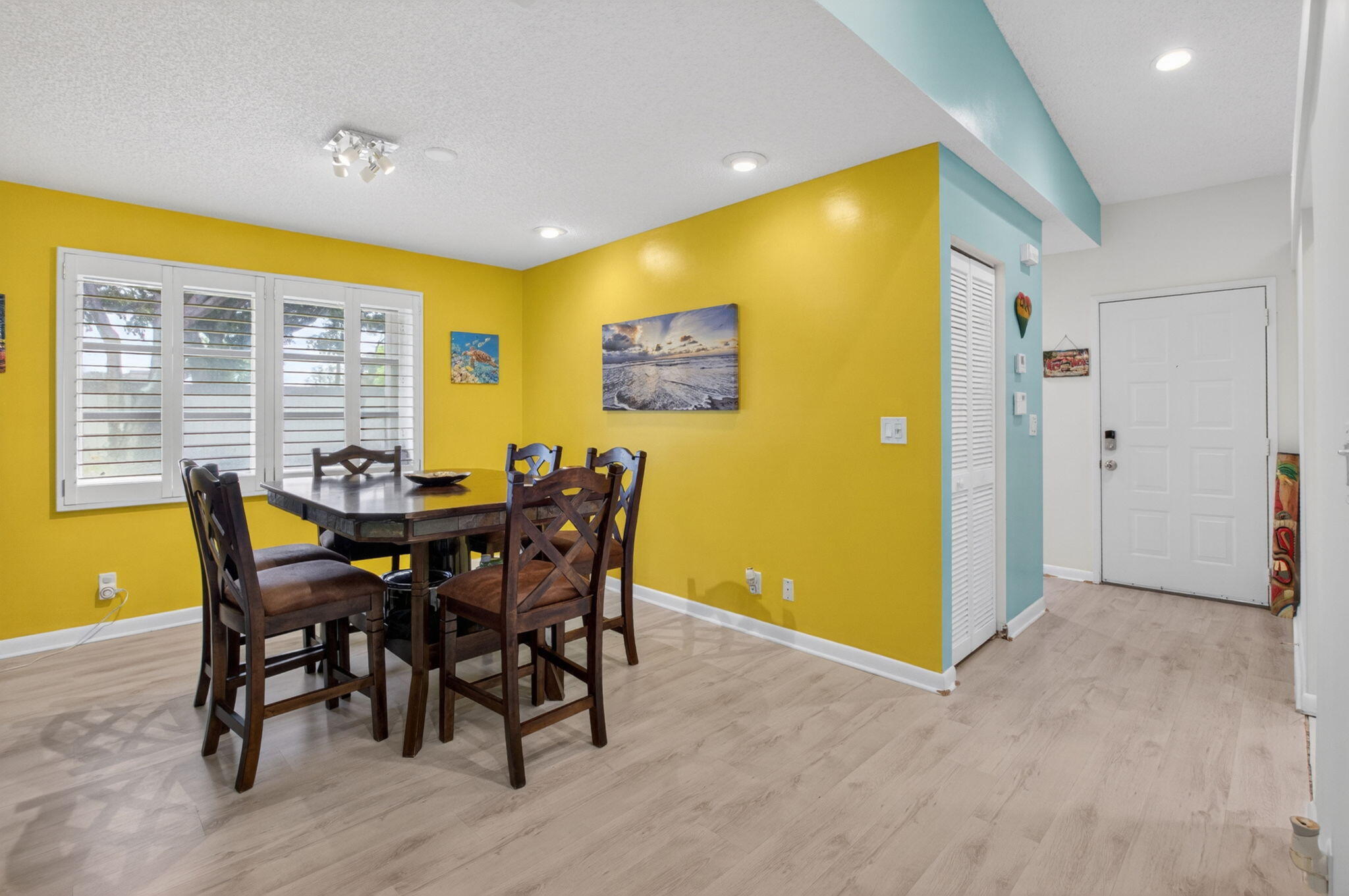 HUNTINGTON POINTE - Residential