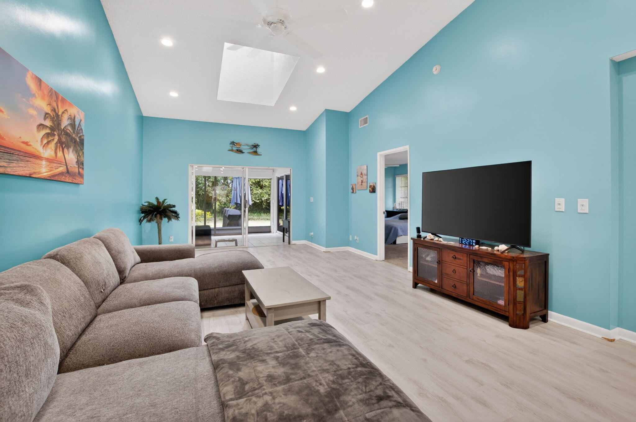 HUNTINGTON POINTE - Residential
