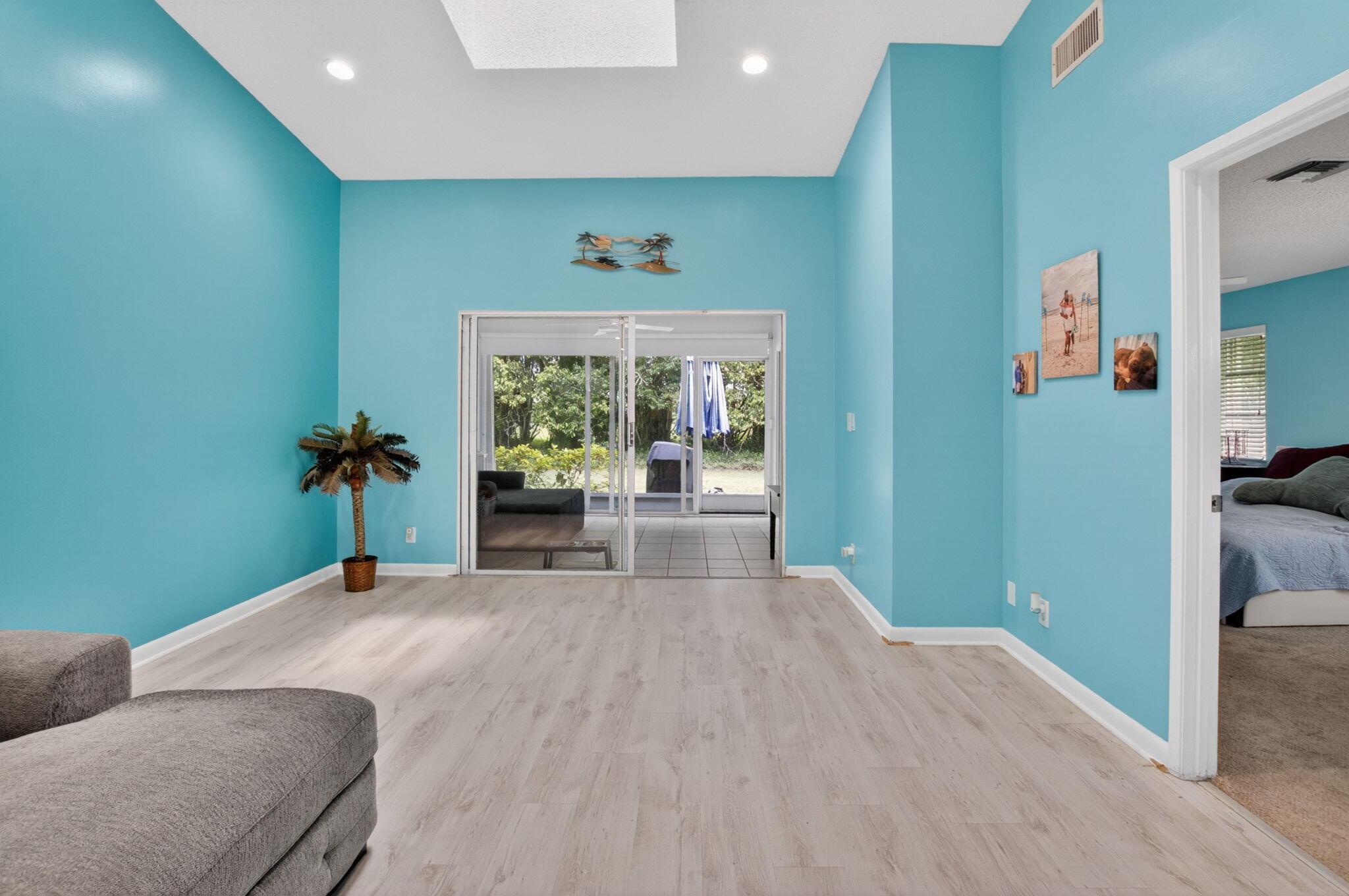 HUNTINGTON POINTE - Residential
