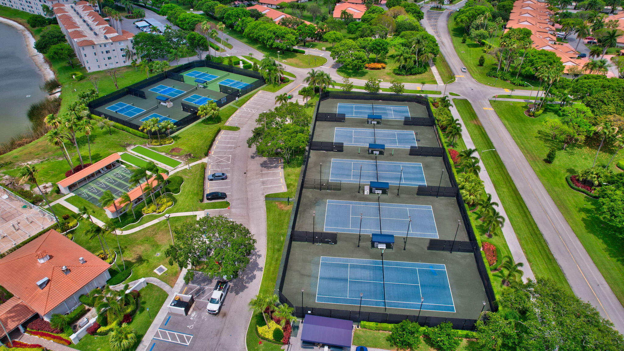 HUNTINGTON POINTE - Residential