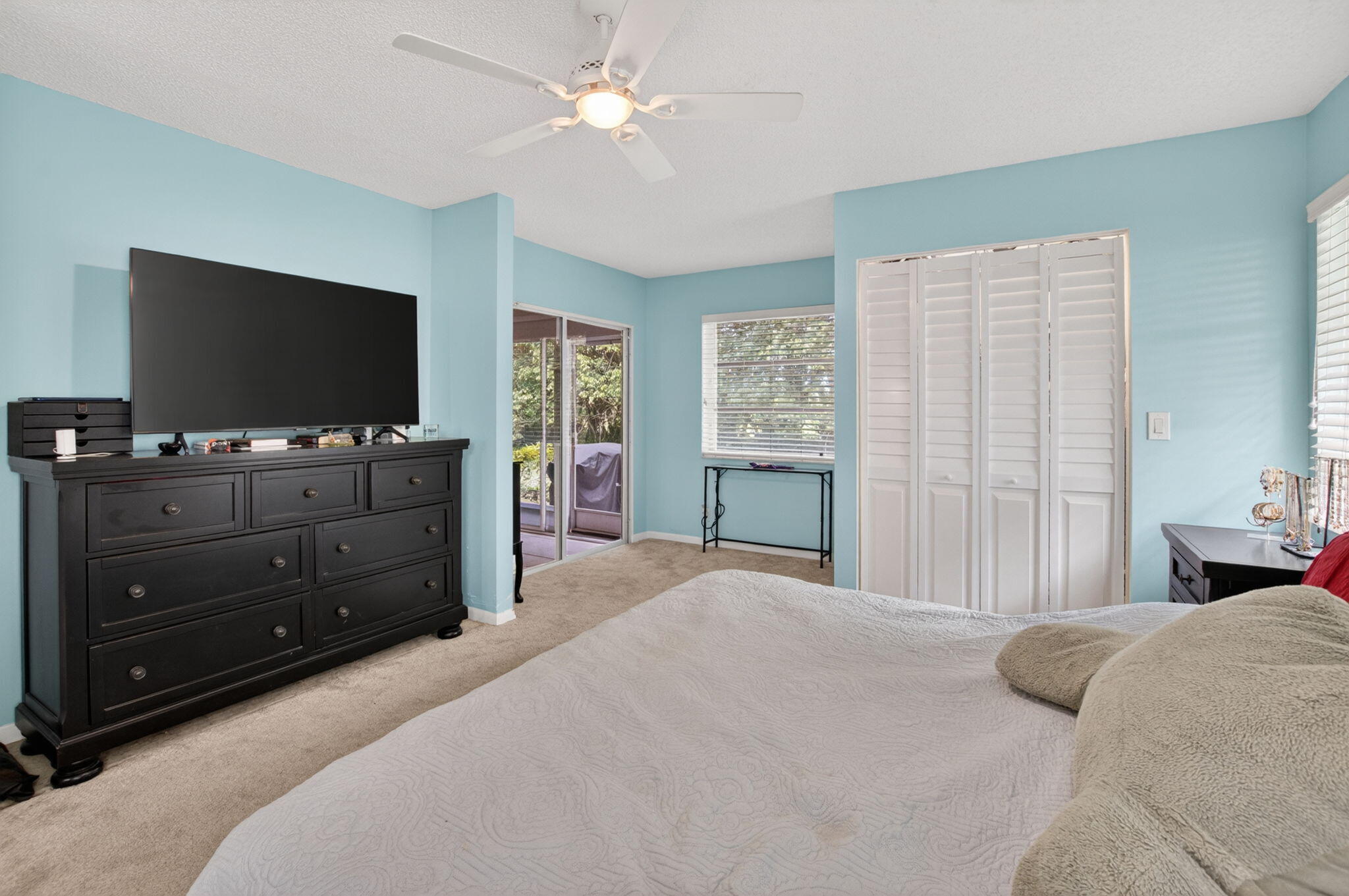 HUNTINGTON POINTE - Residential