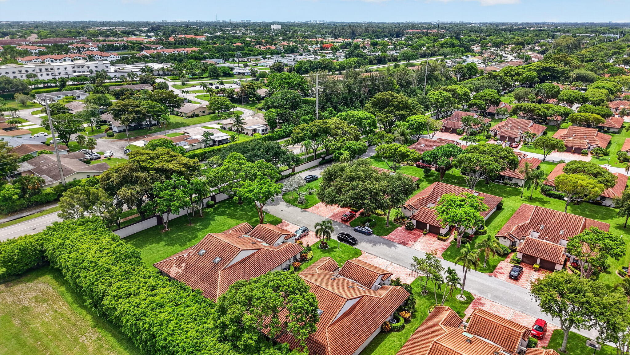 HUNTINGTON POINTE - Residential