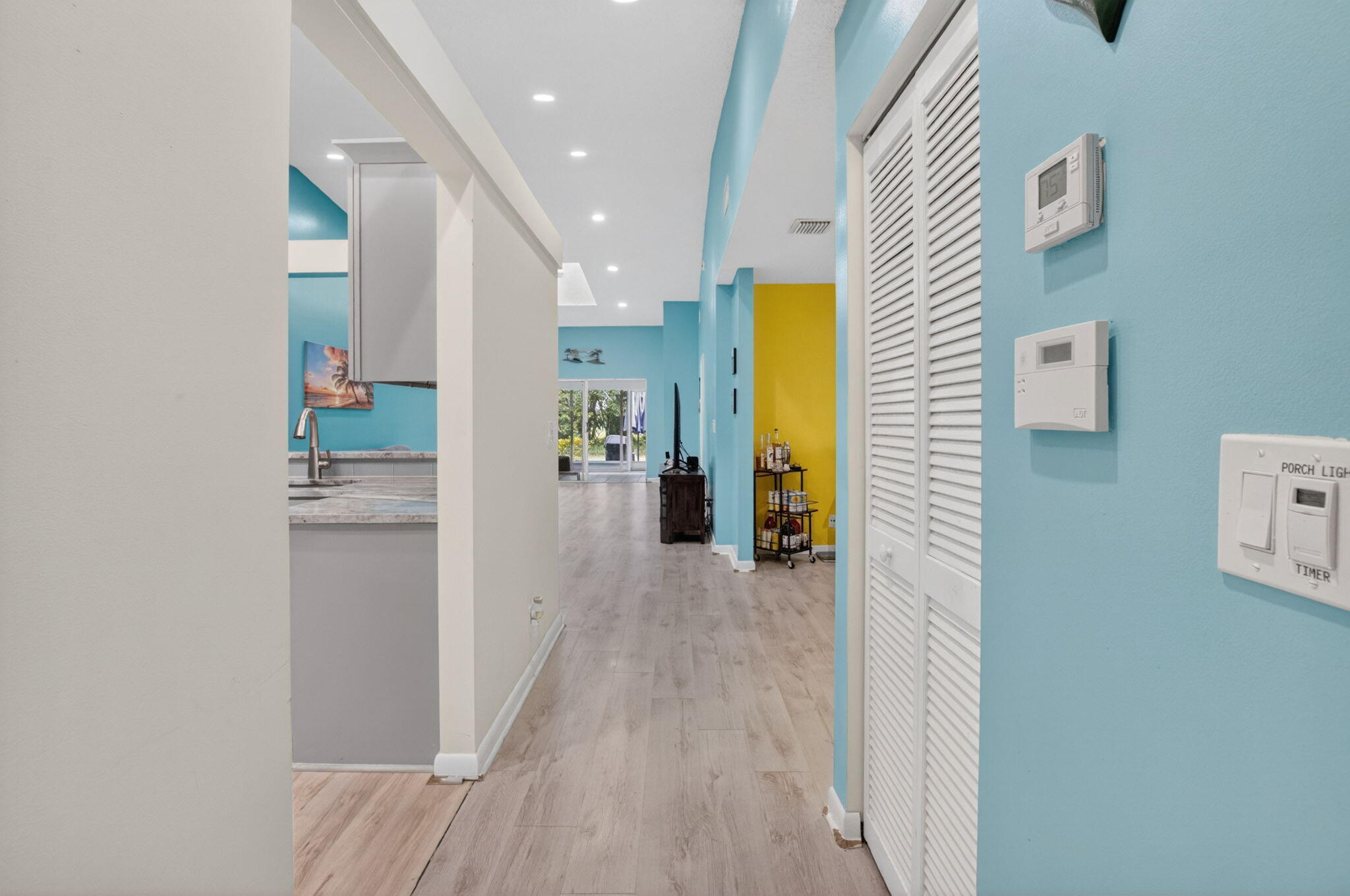 HUNTINGTON POINTE - Residential