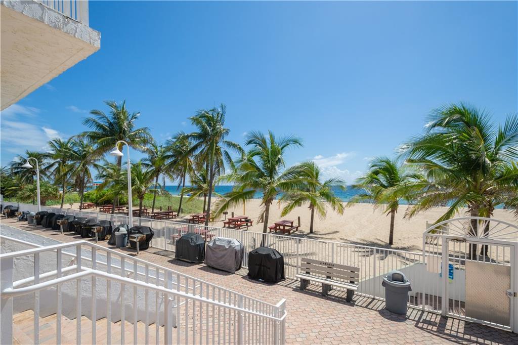 POMPANO BEACH CLUB - Residential