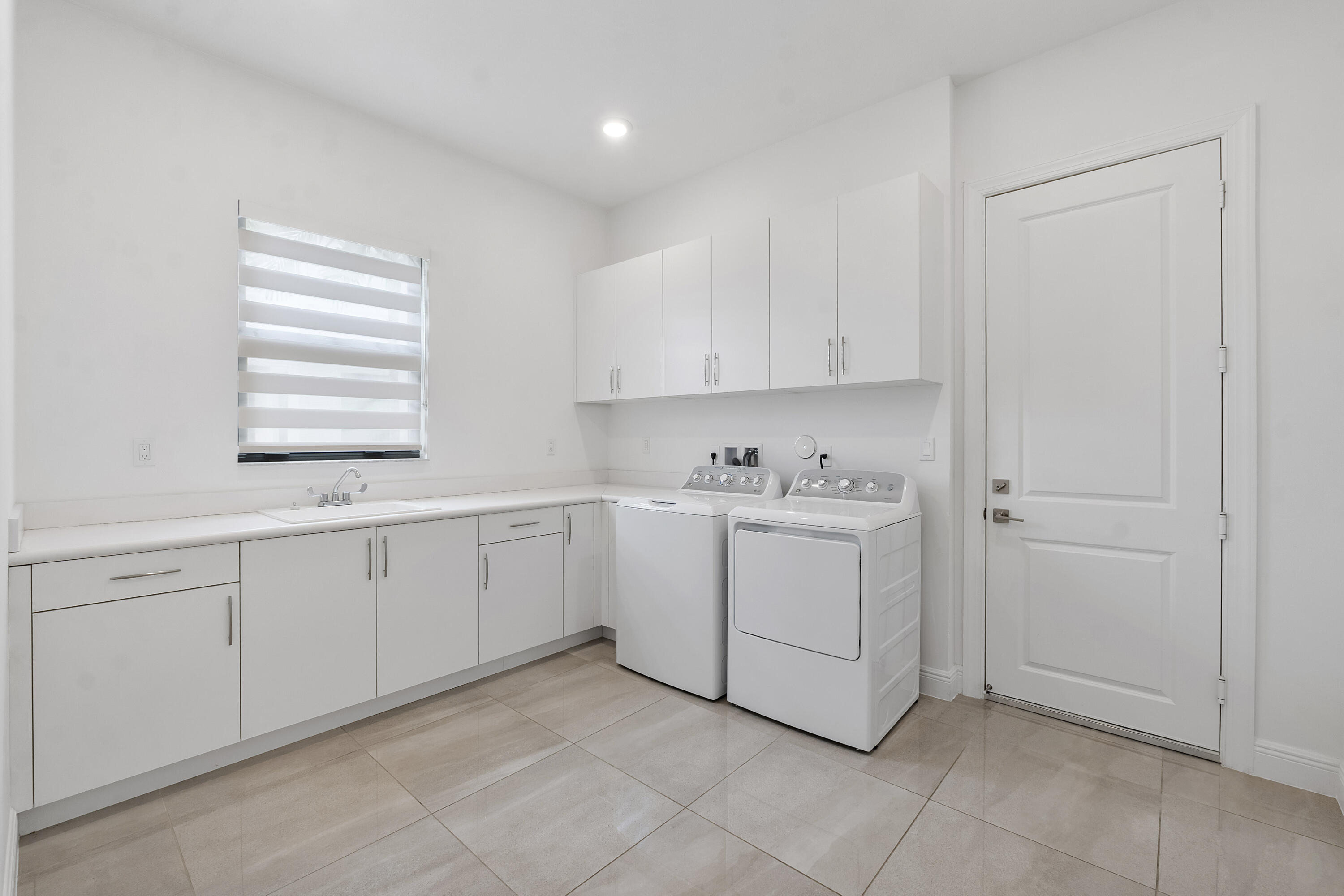 PARKLAND BAY - Residential