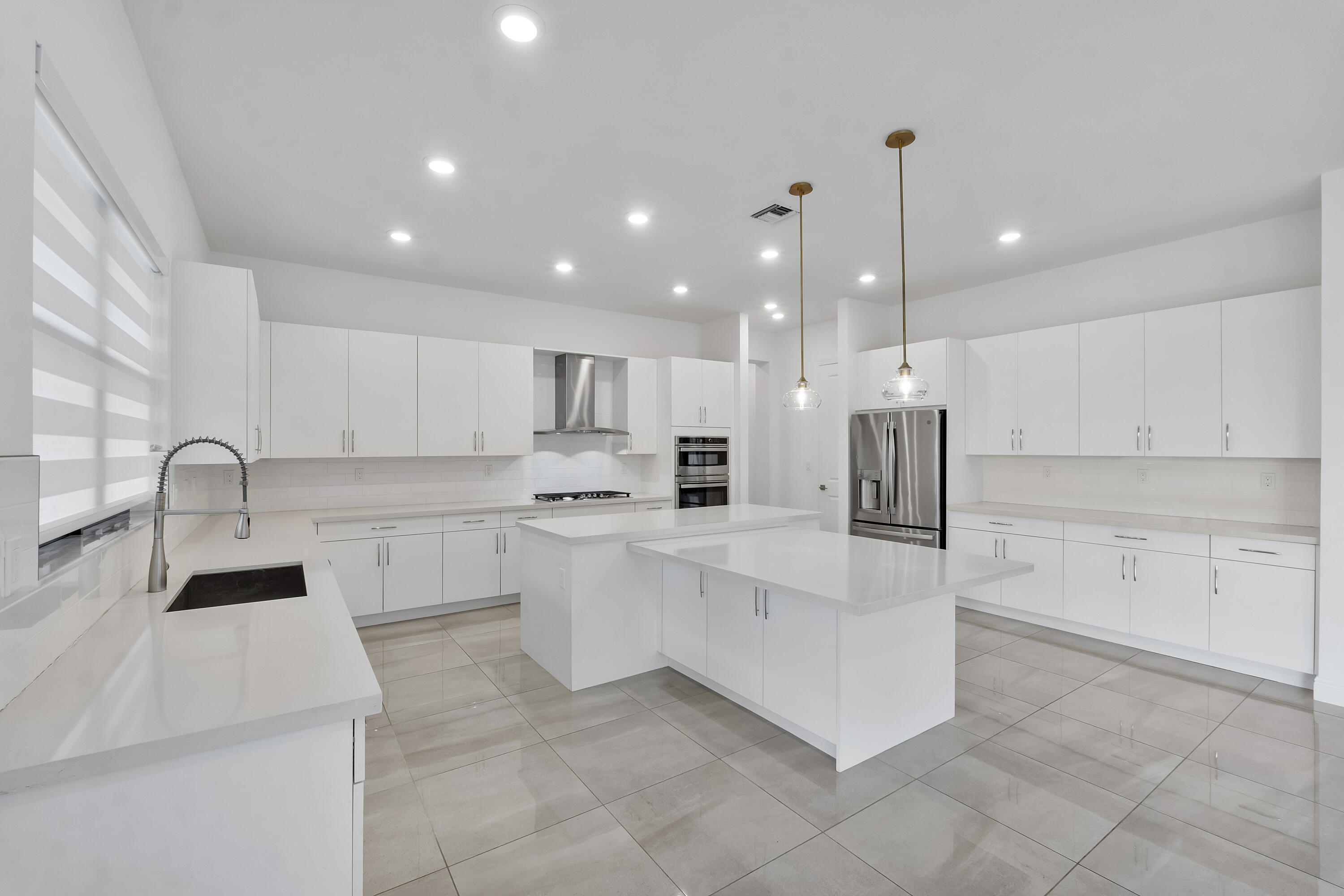 PARKLAND BAY - Residential