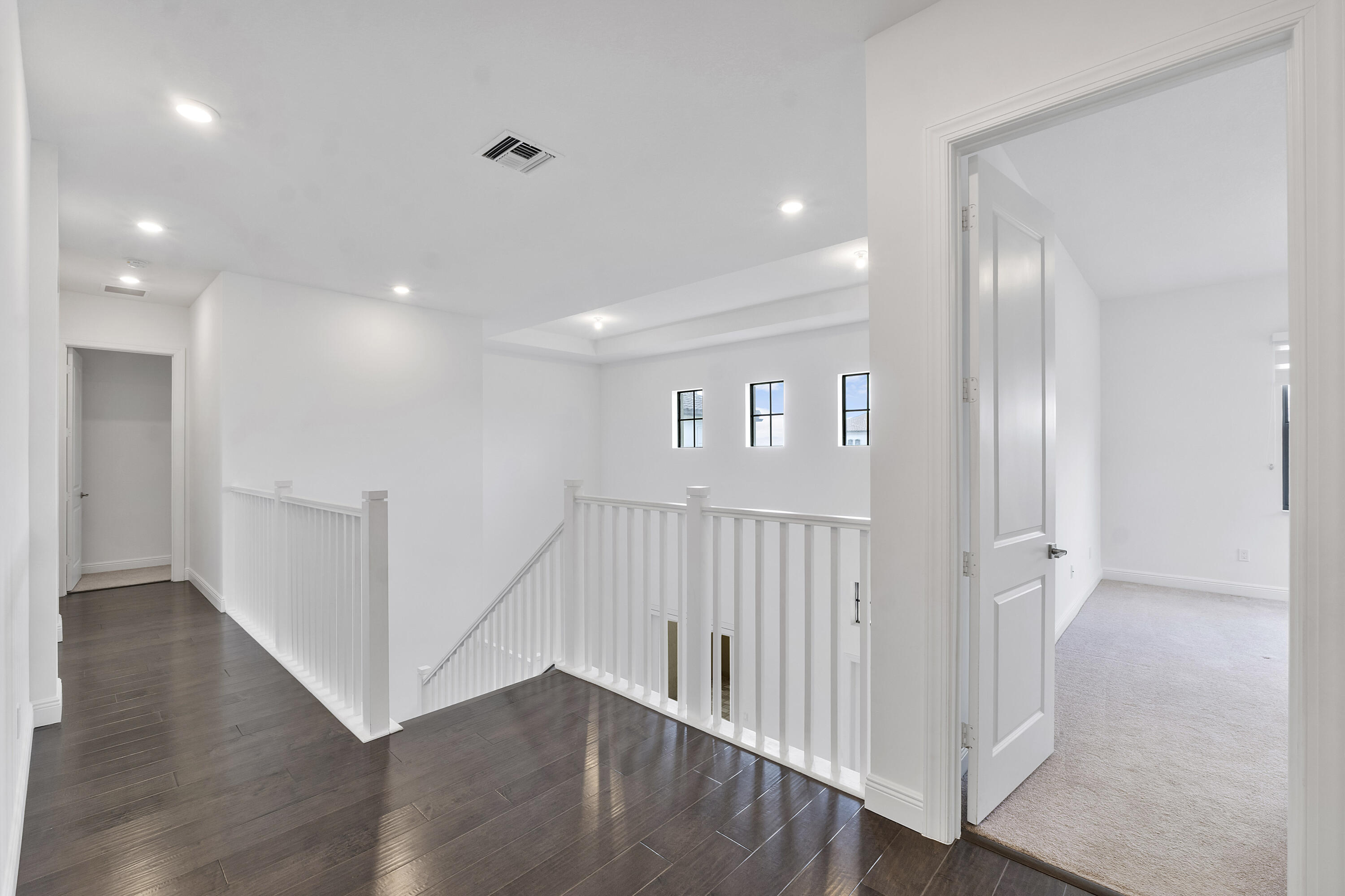 PARKLAND BAY - Residential