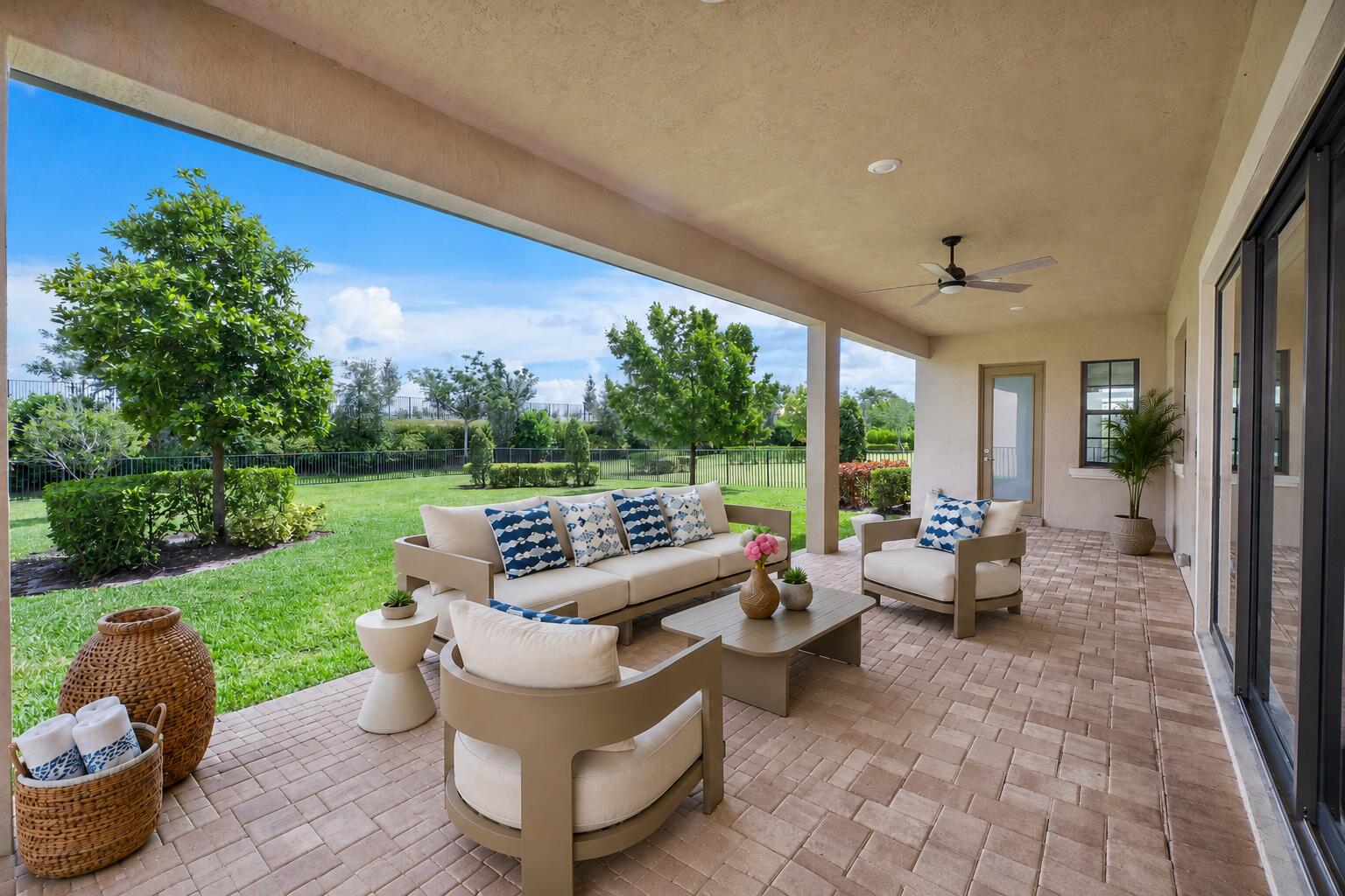 PARKLAND BAY - Residential