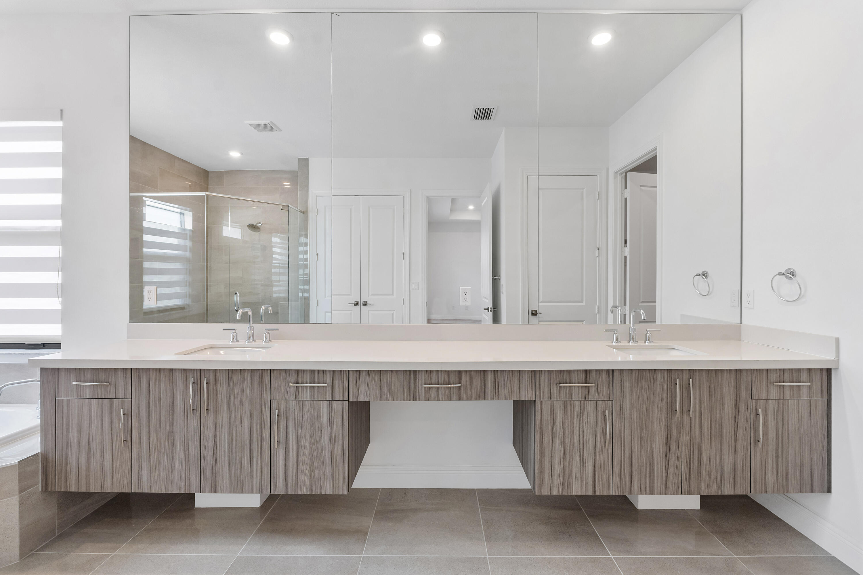 PARKLAND BAY - Residential