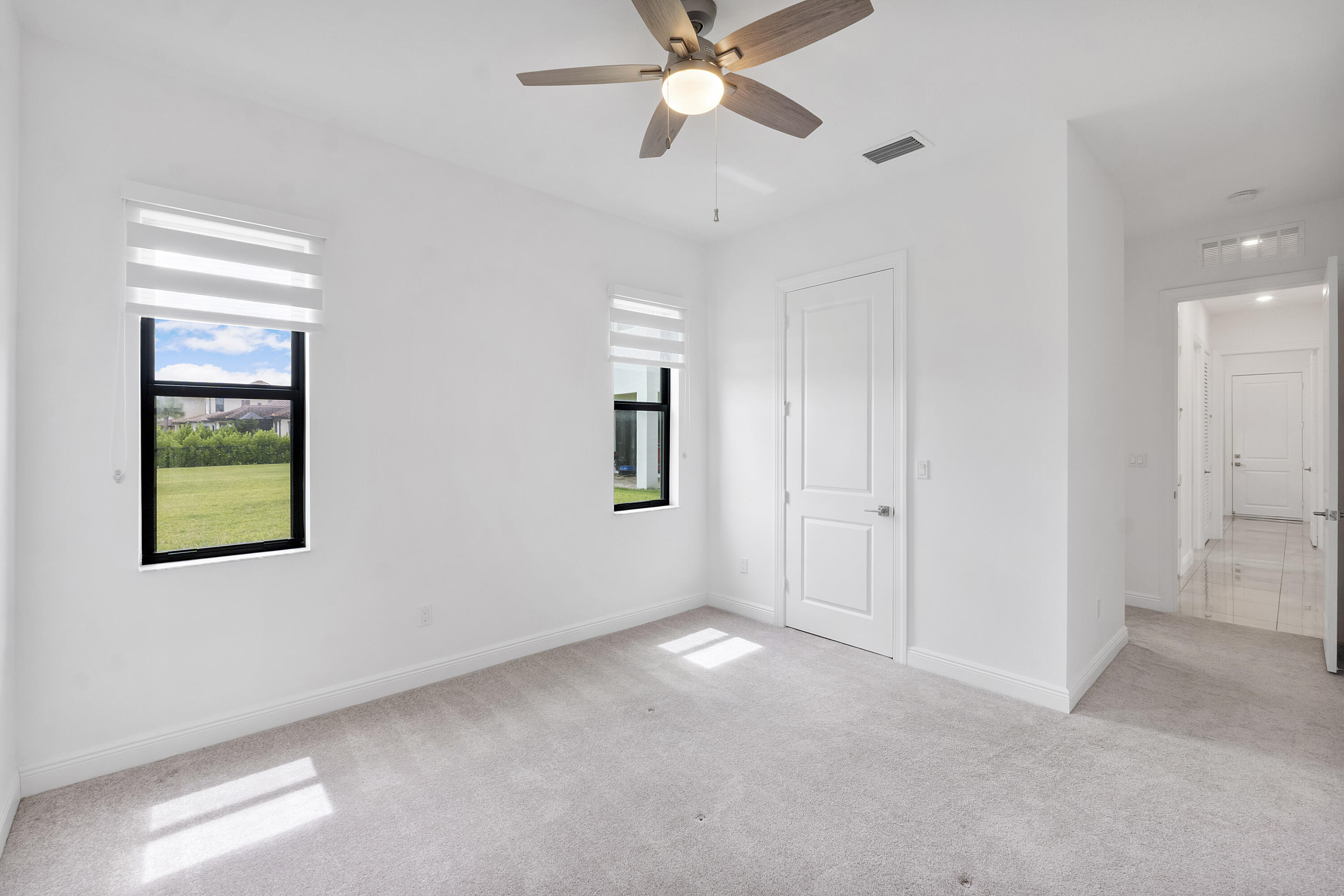PARKLAND BAY - Residential