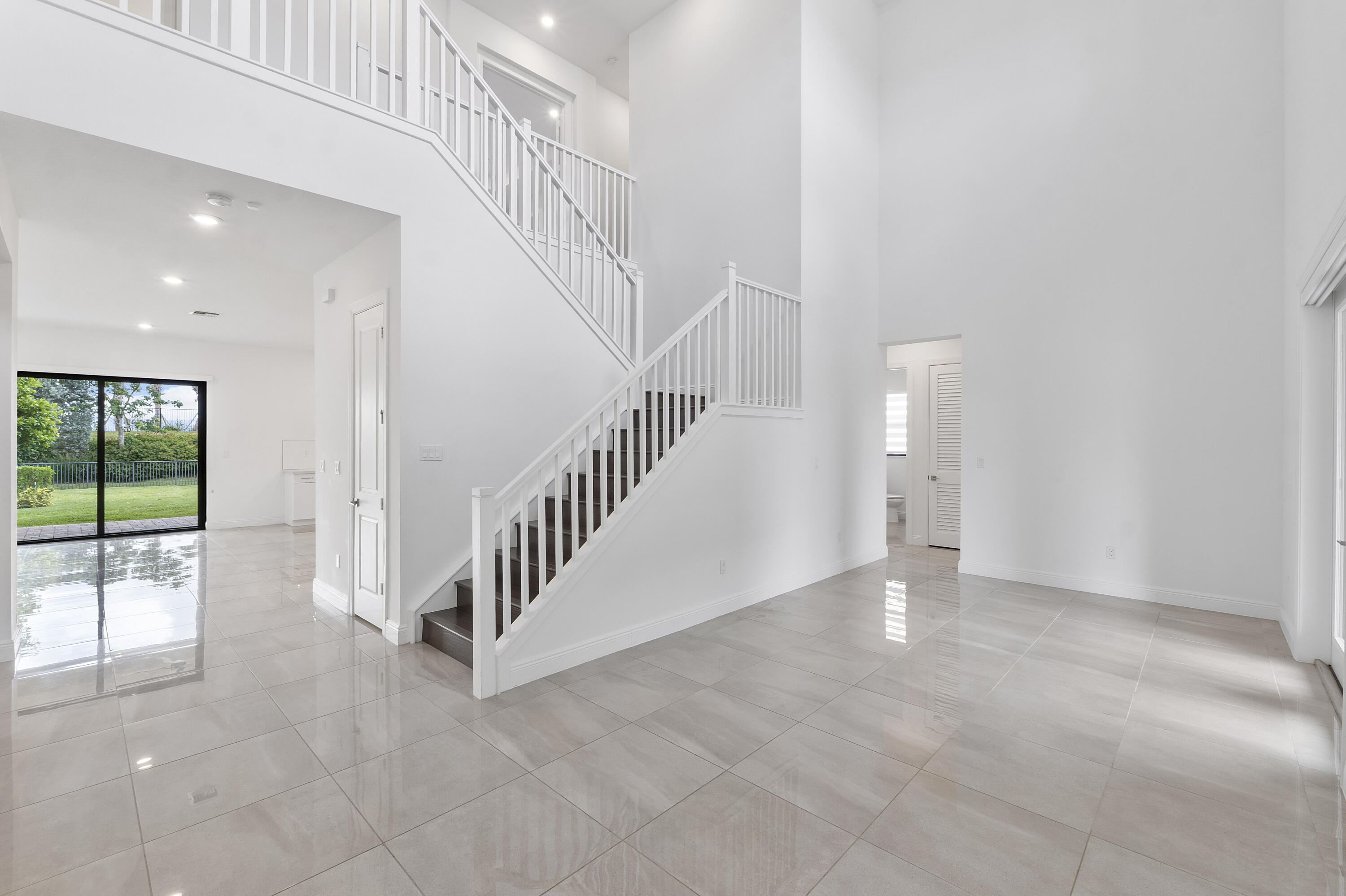 PARKLAND BAY - Residential