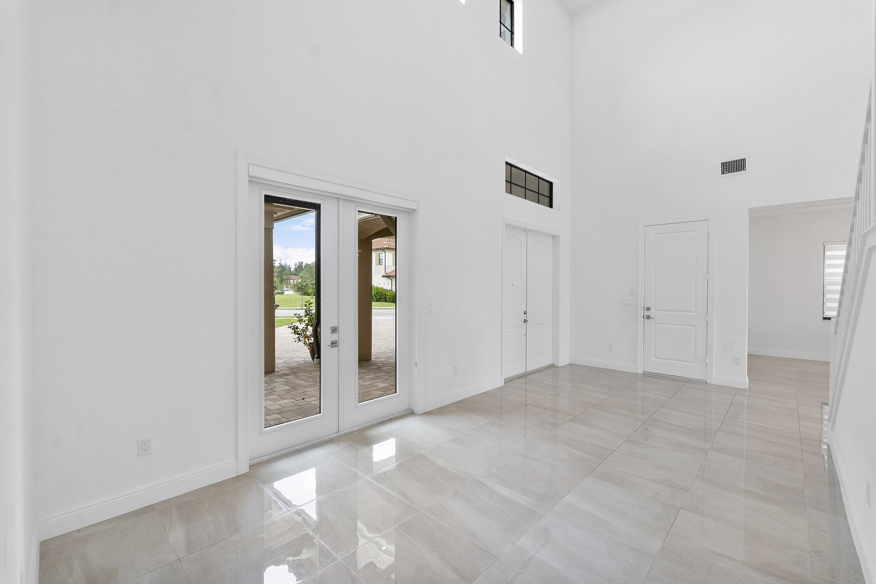 PARKLAND BAY - Residential