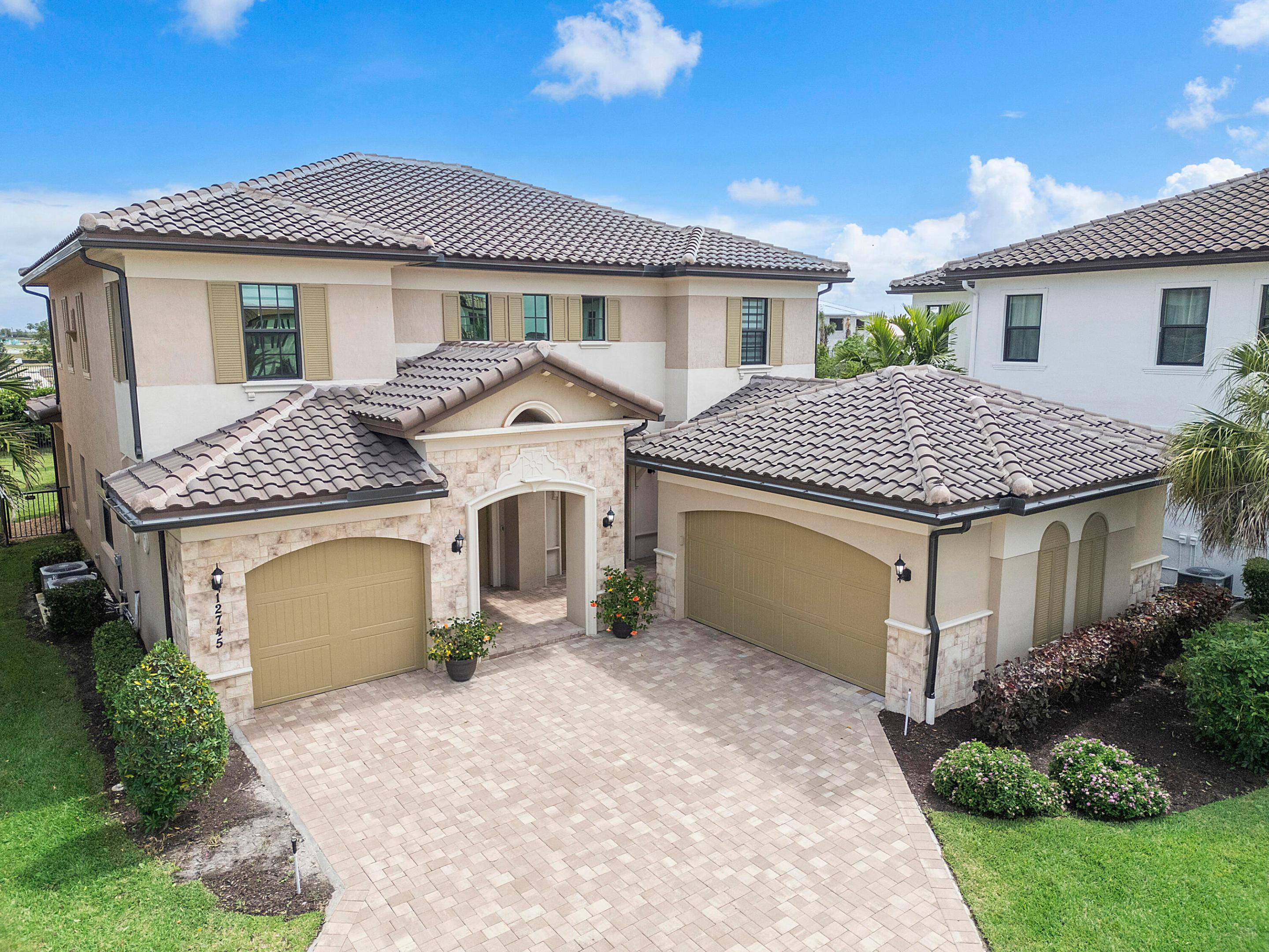 PARKLAND BAY - Residential