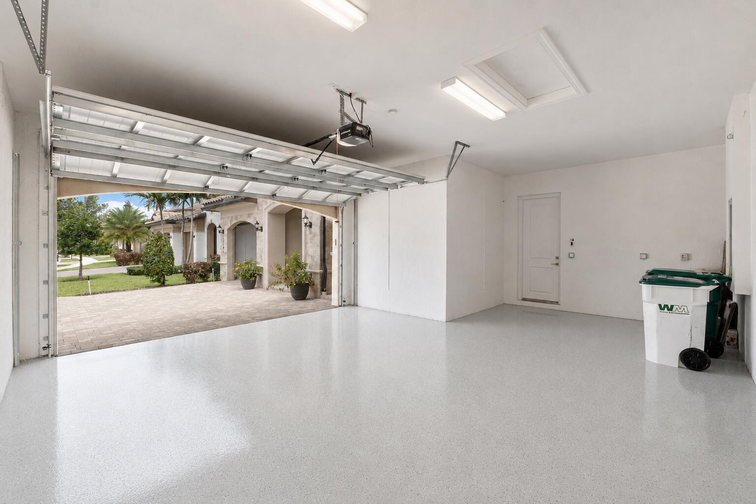 PARKLAND BAY - Residential