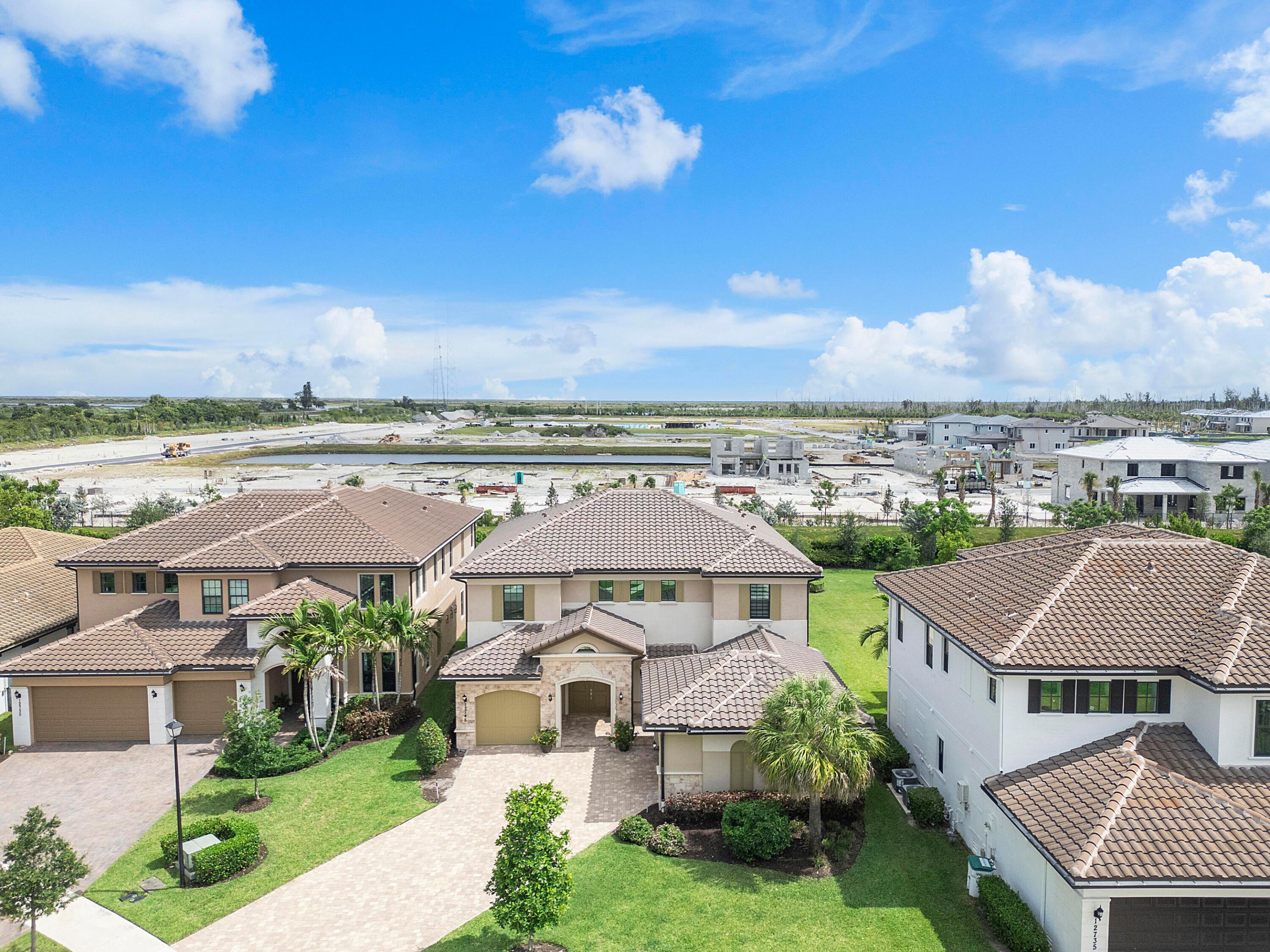 PARKLAND BAY - Residential