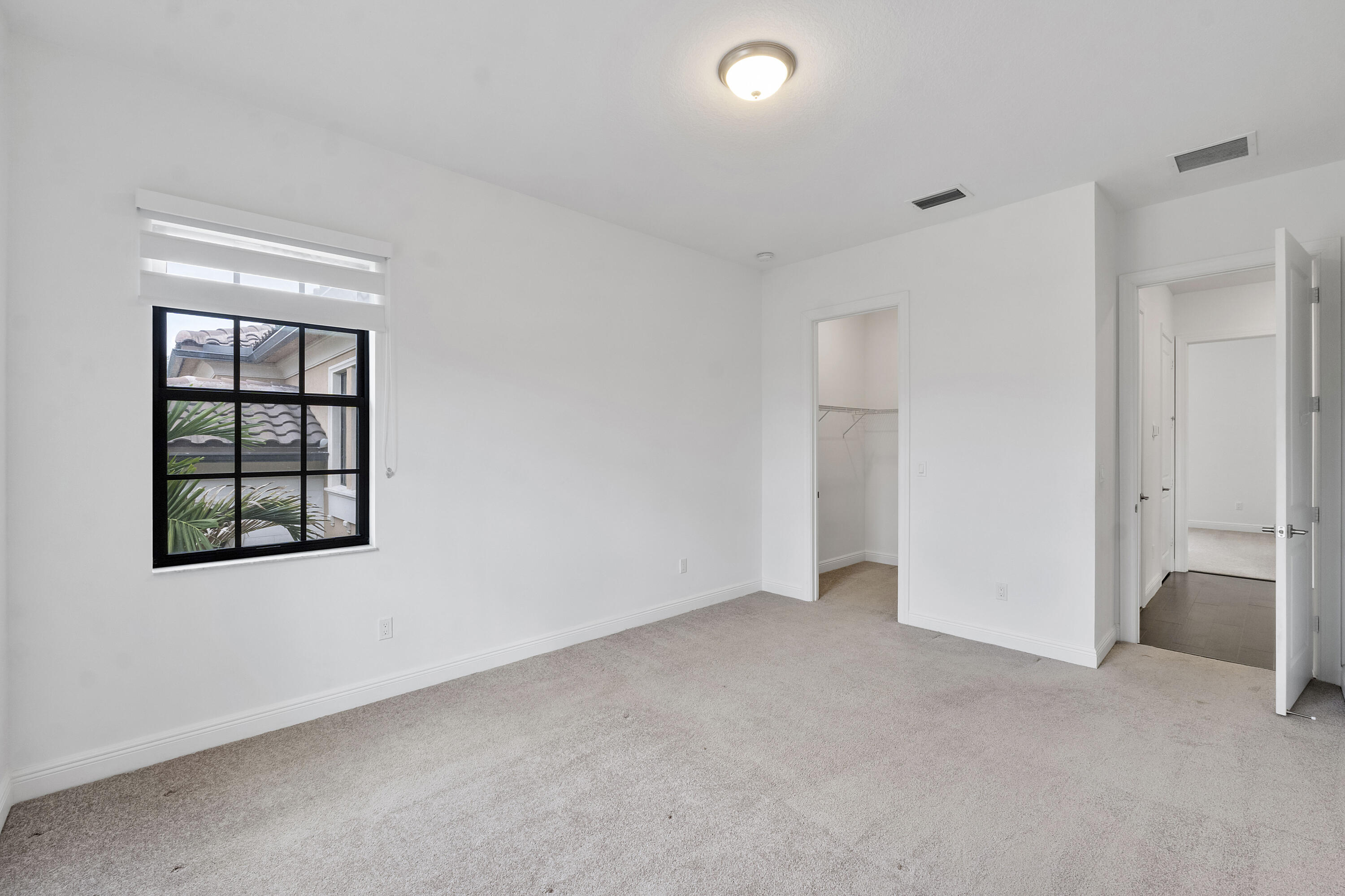 PARKLAND BAY - Residential