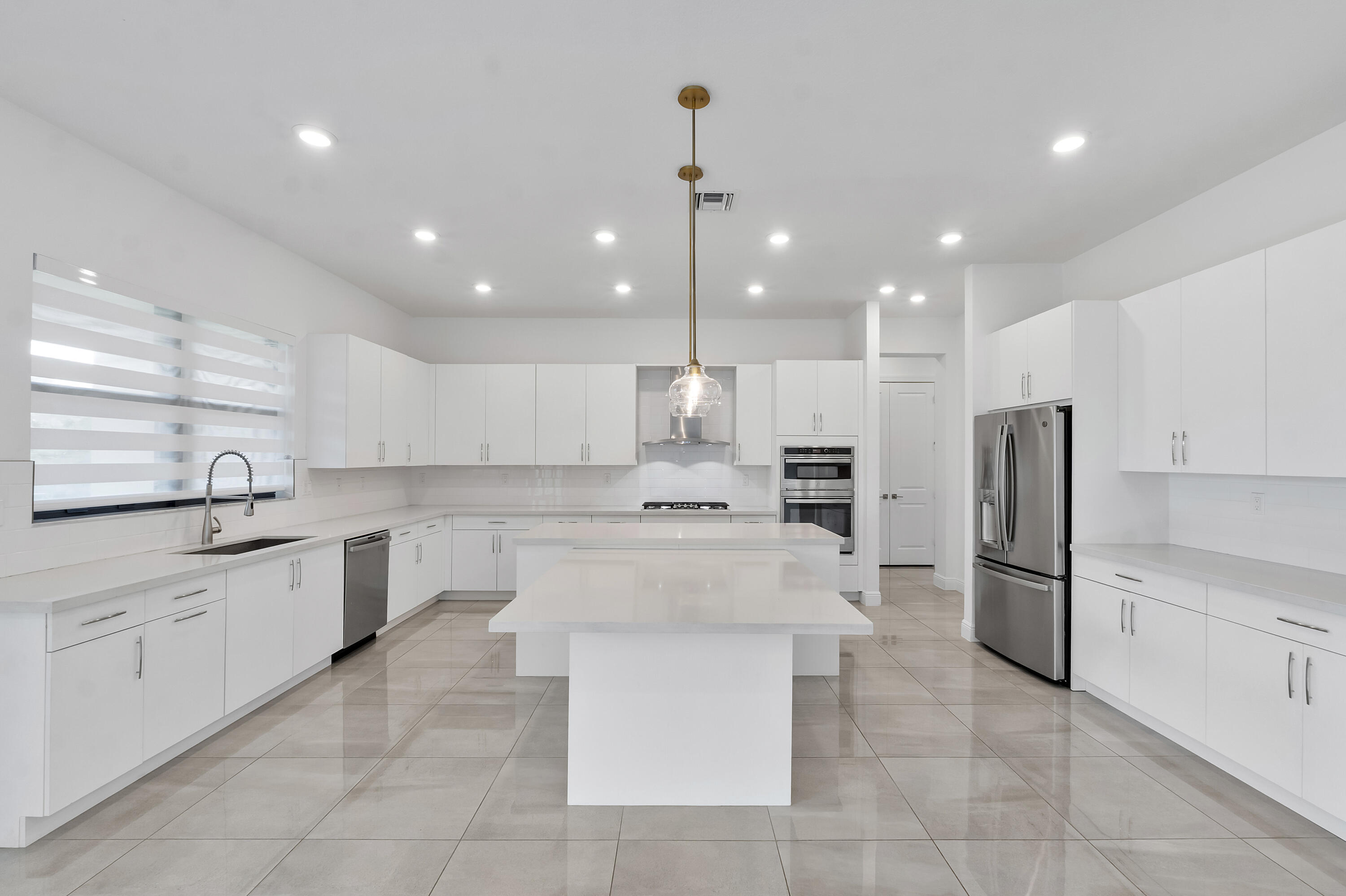 PARKLAND BAY - Residential