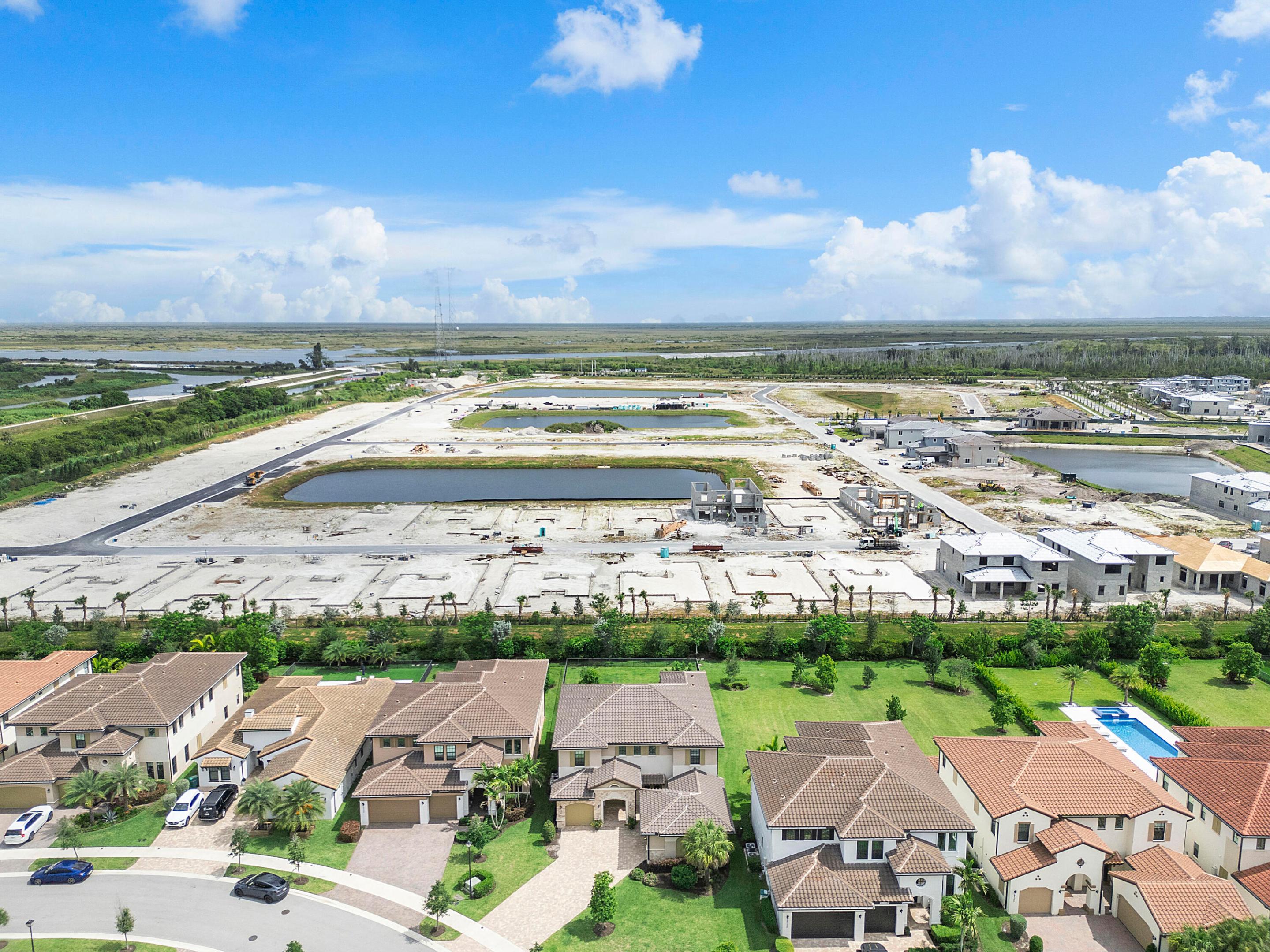 PARKLAND BAY - Residential