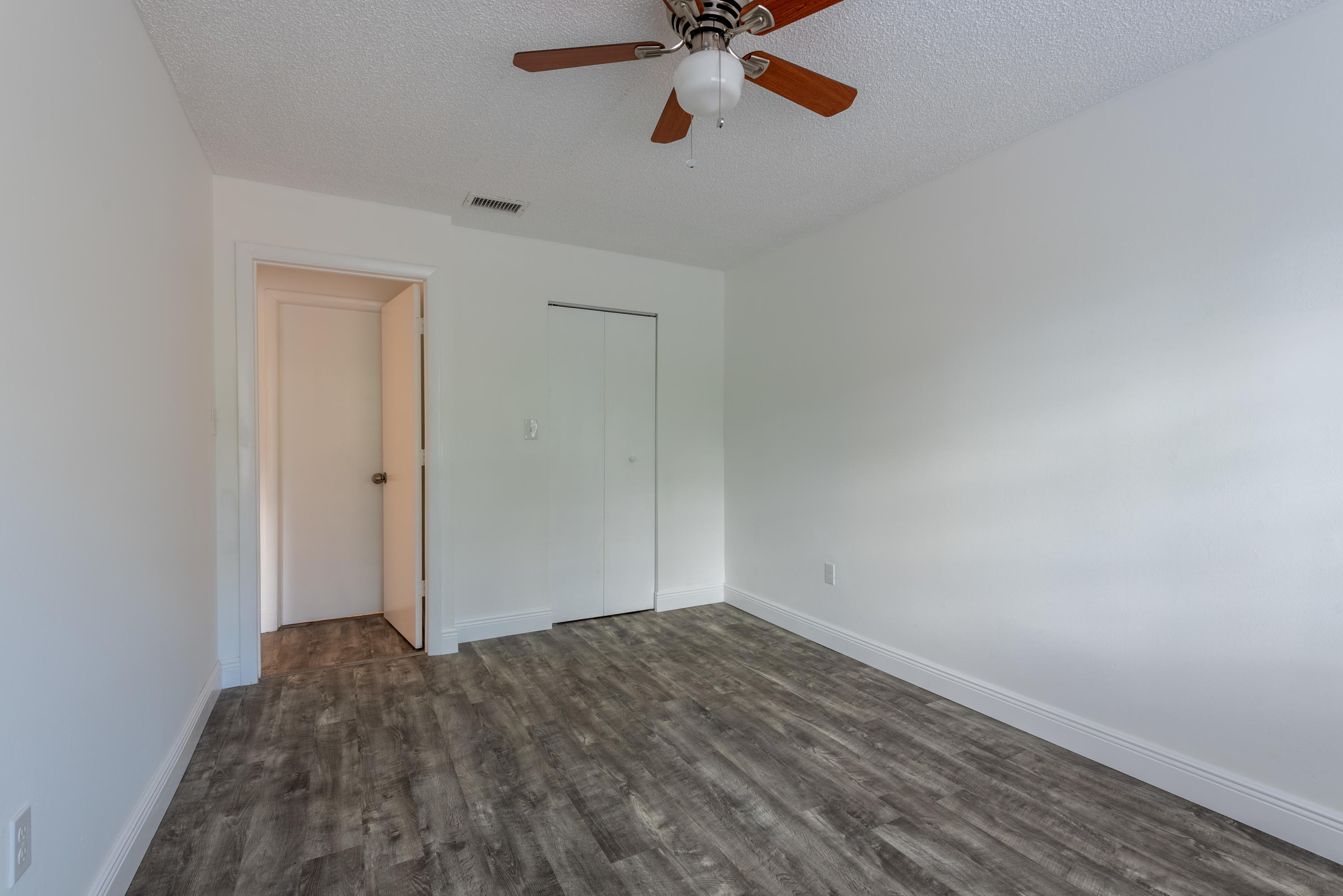 VILLA DEL TRIO - Residential Lease