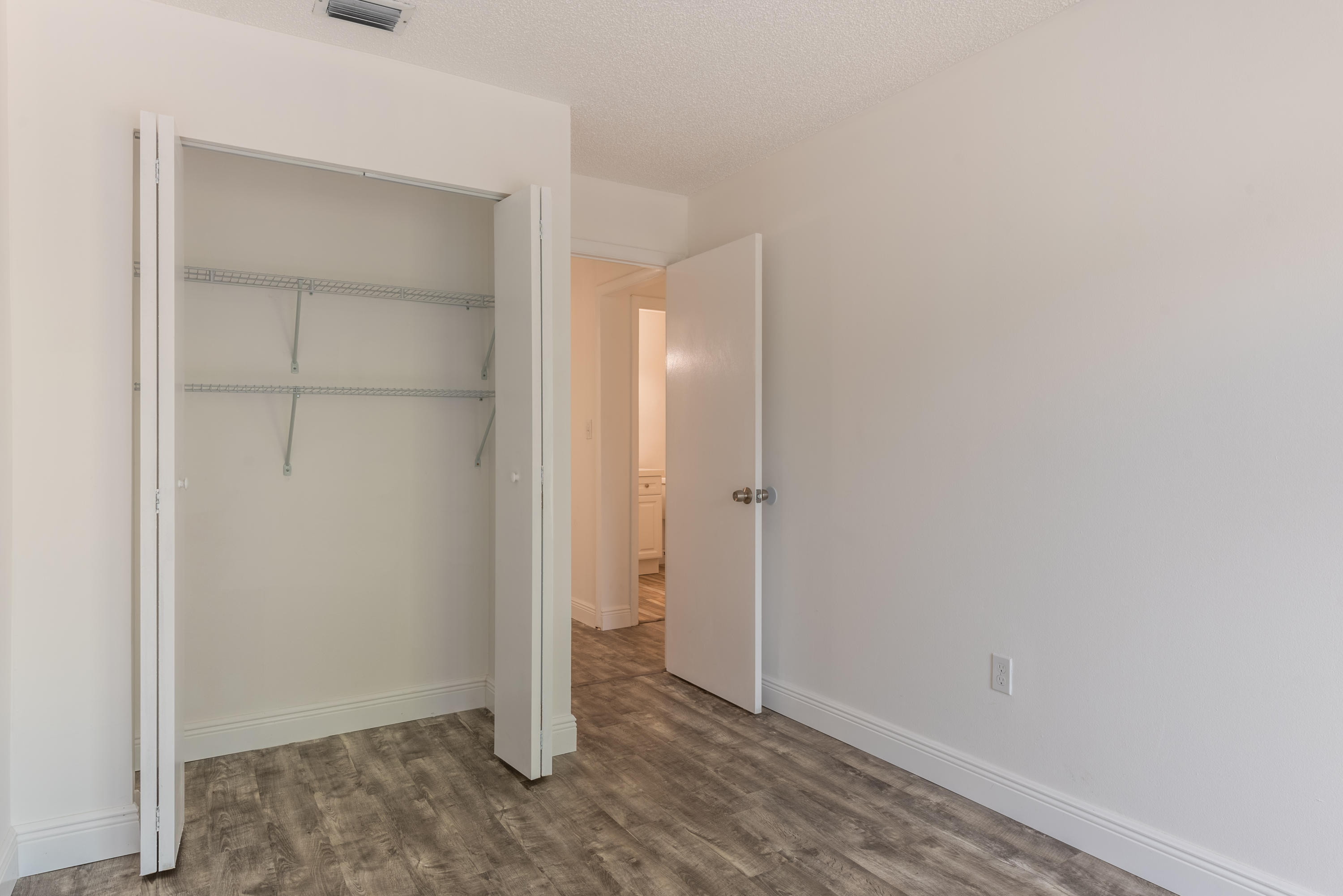 VILLA DEL TRIO - Residential Lease