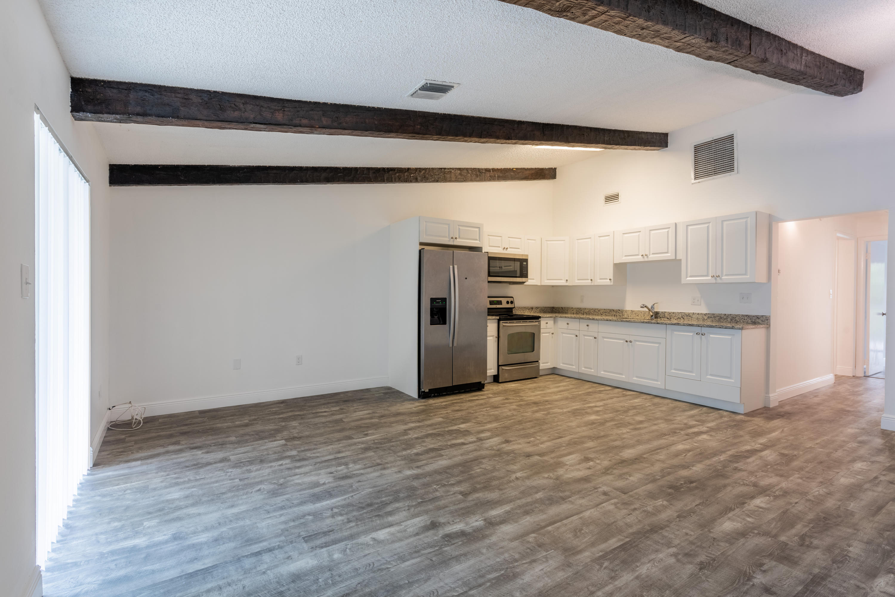 VILLA DEL TRIO - Residential Lease